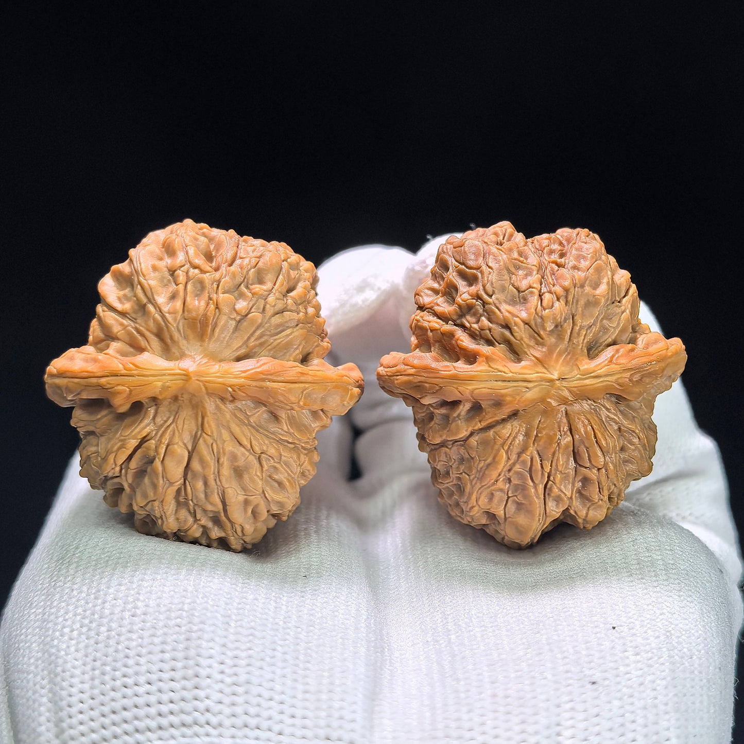 "Blood Kylin" Xueqilin Wenwan Walnuts (Pair) | 38.0mm x 39.0mm | Stock ID: XQL-1401