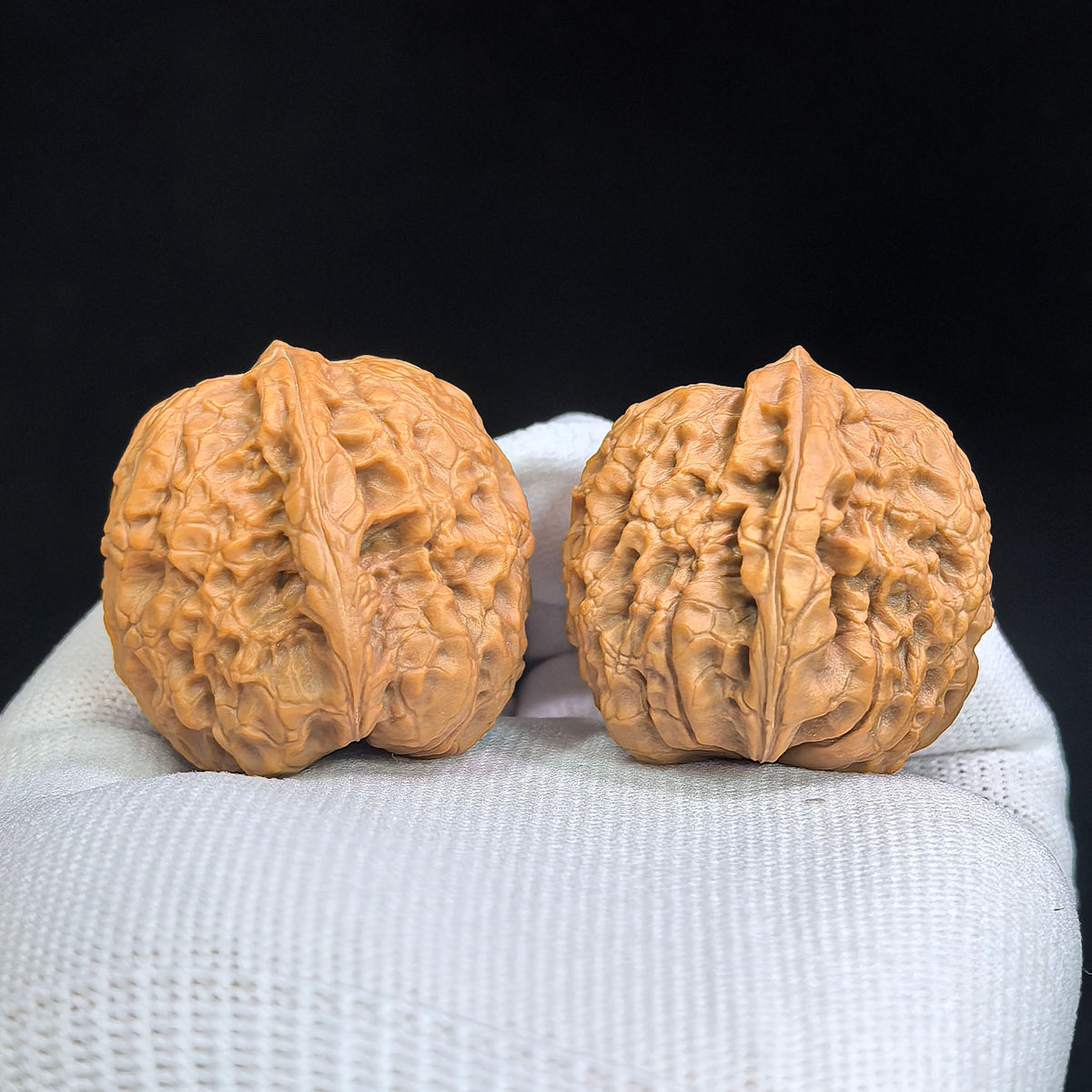 Compact Round-Bodied “Da Tuanyuan” Wenwan Walnut Pair — 39.0mm x 37.0mm | DTY-SY1H8