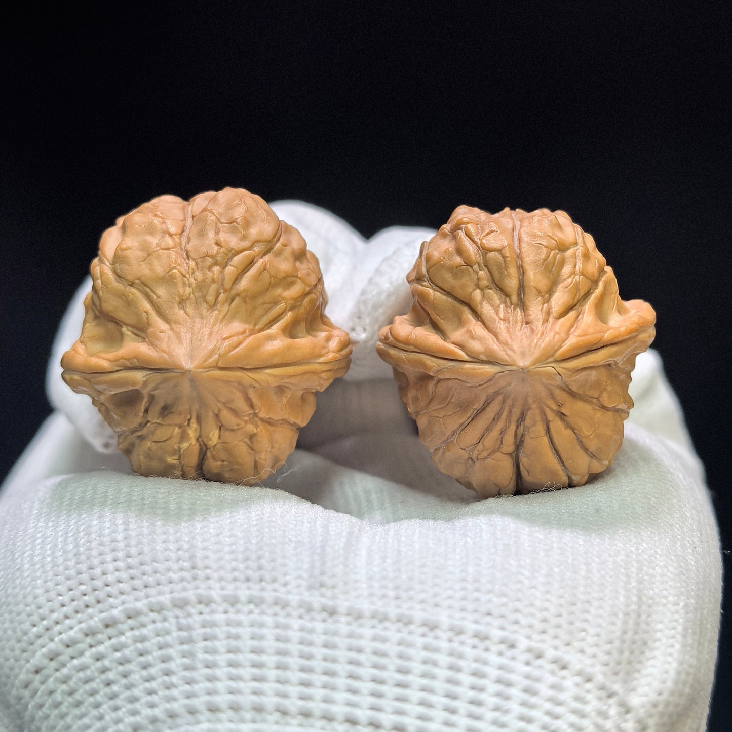 "Mini Turtle Shell Texture" Xiuzhen Gujiaowen XZGJW-1602 Pocket-Sized Wenwan Walnuts Pair | 30.0mm x 32.0mm | XZGJW-1602