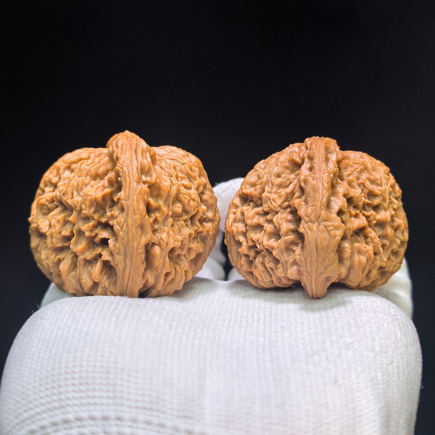 "Concave Base Nanjiangshi" Nanjiangshi Aodi Wenwan Walnuts (Pair) | 49.0mm x 45.0mm | Stock ID: NJS-1551C