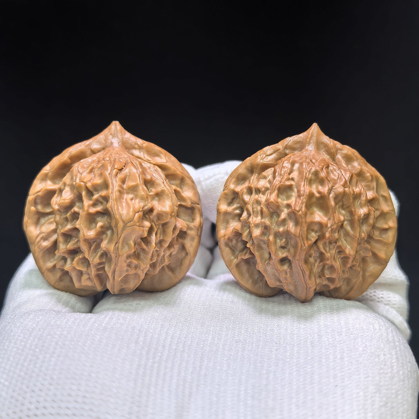 "High Apex Tutu" Gaojian Tutu Wenwan Walnuts Pair | 41.0mm x 39.0mm | TT-1551C
