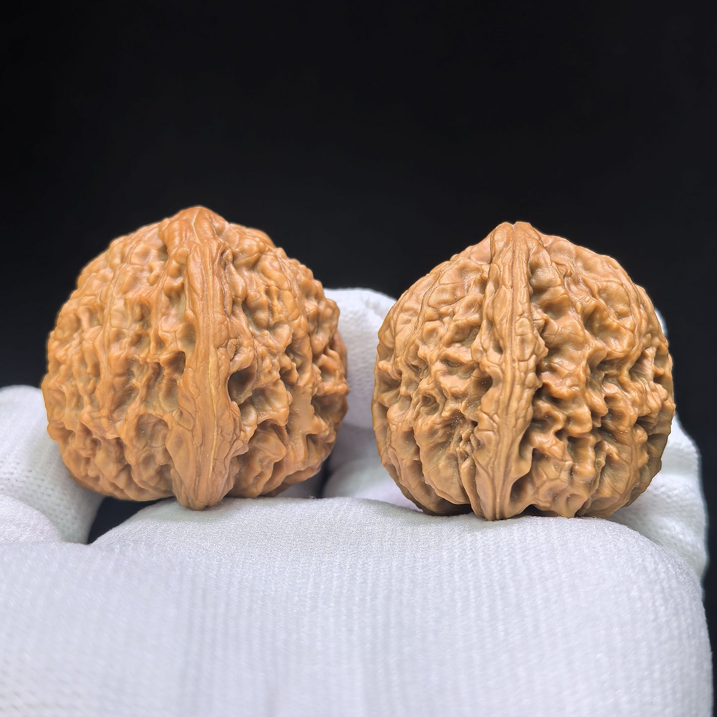 "Triangle Nanjiang Stone" Sanjiao Nanjiangshi Wenwan Walnuts Pair | 38.0mm x 38.0mm | NJS-1512C