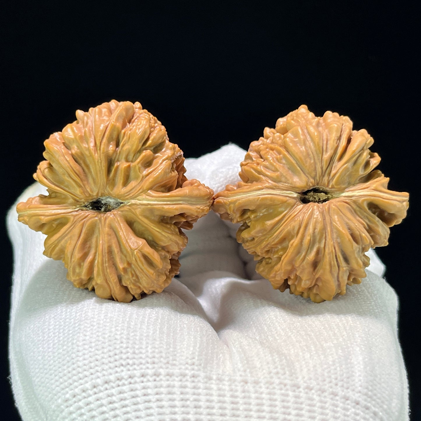 The "Four-Pavilion Tower" (Si Zuo Lou) Balanced Round Pair | 42.0mm x 42.0mm | SZL-806
