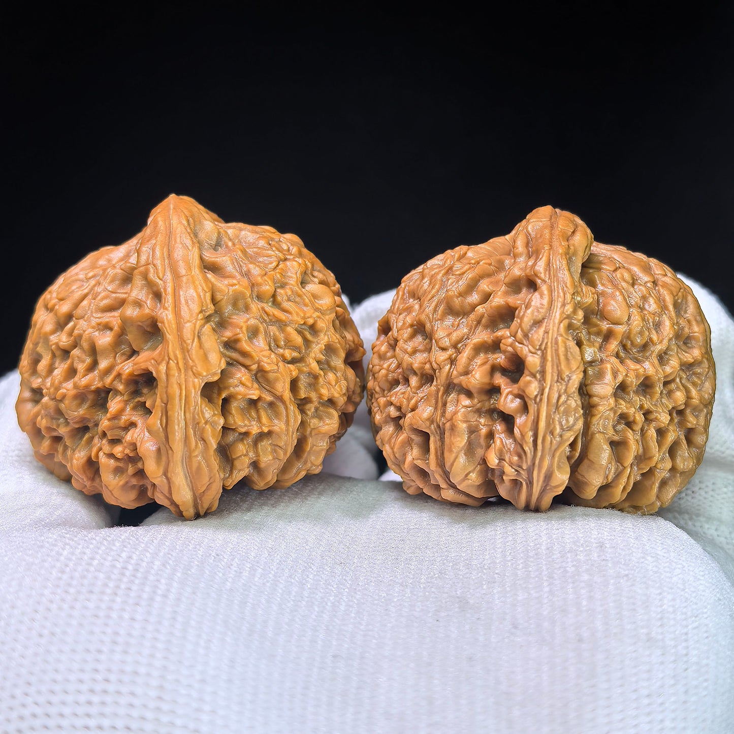 Nanjiangshi Scholar Walnuts "Spherical Heart" Variant | Premium Select 46.0mm x 43.0mm | Stock ID: NJS-1303C