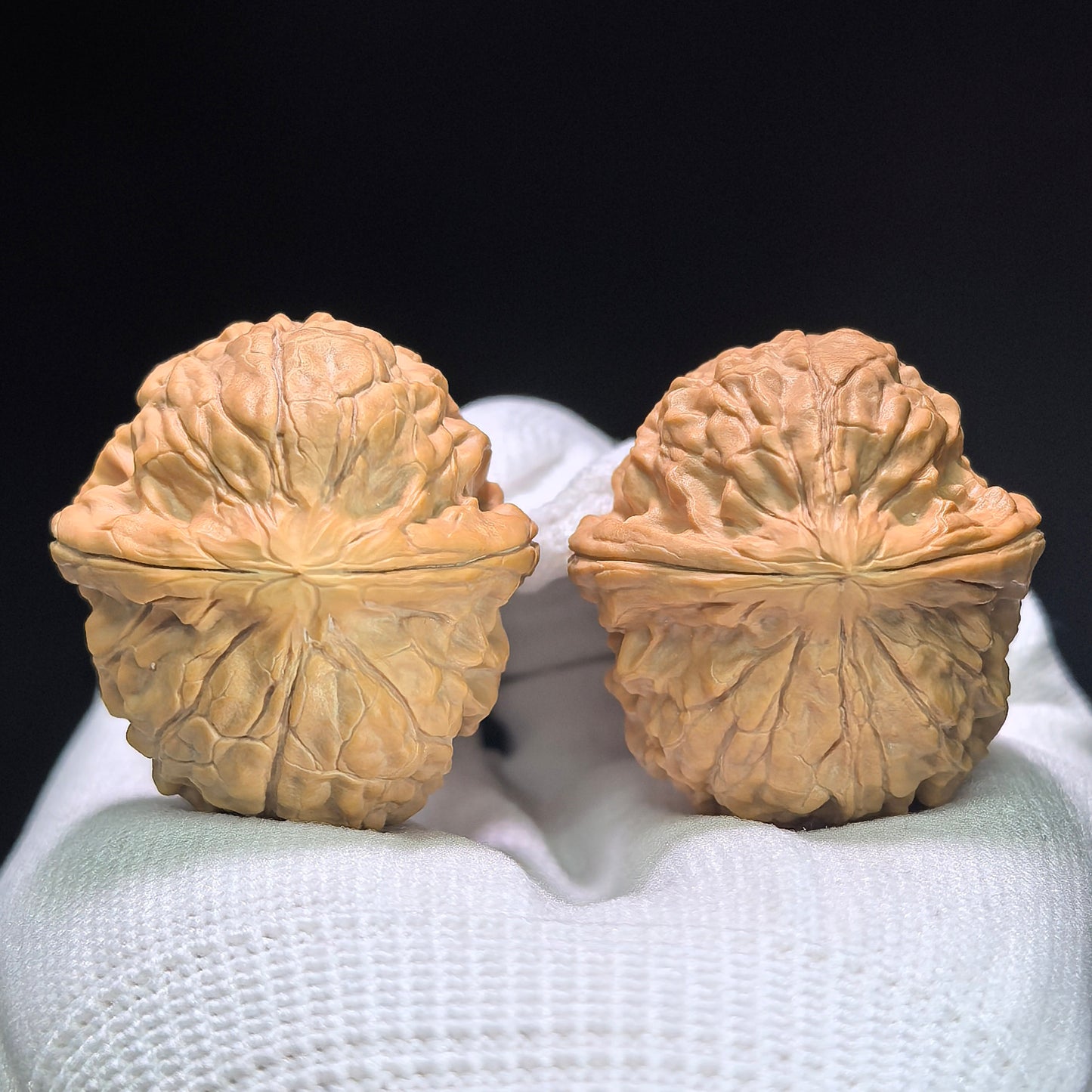 "Golden Toad Vessel" Jinchanzun Wenwan Walnuts Pair | 35.0mm x 38.0mm | JCZ-1401