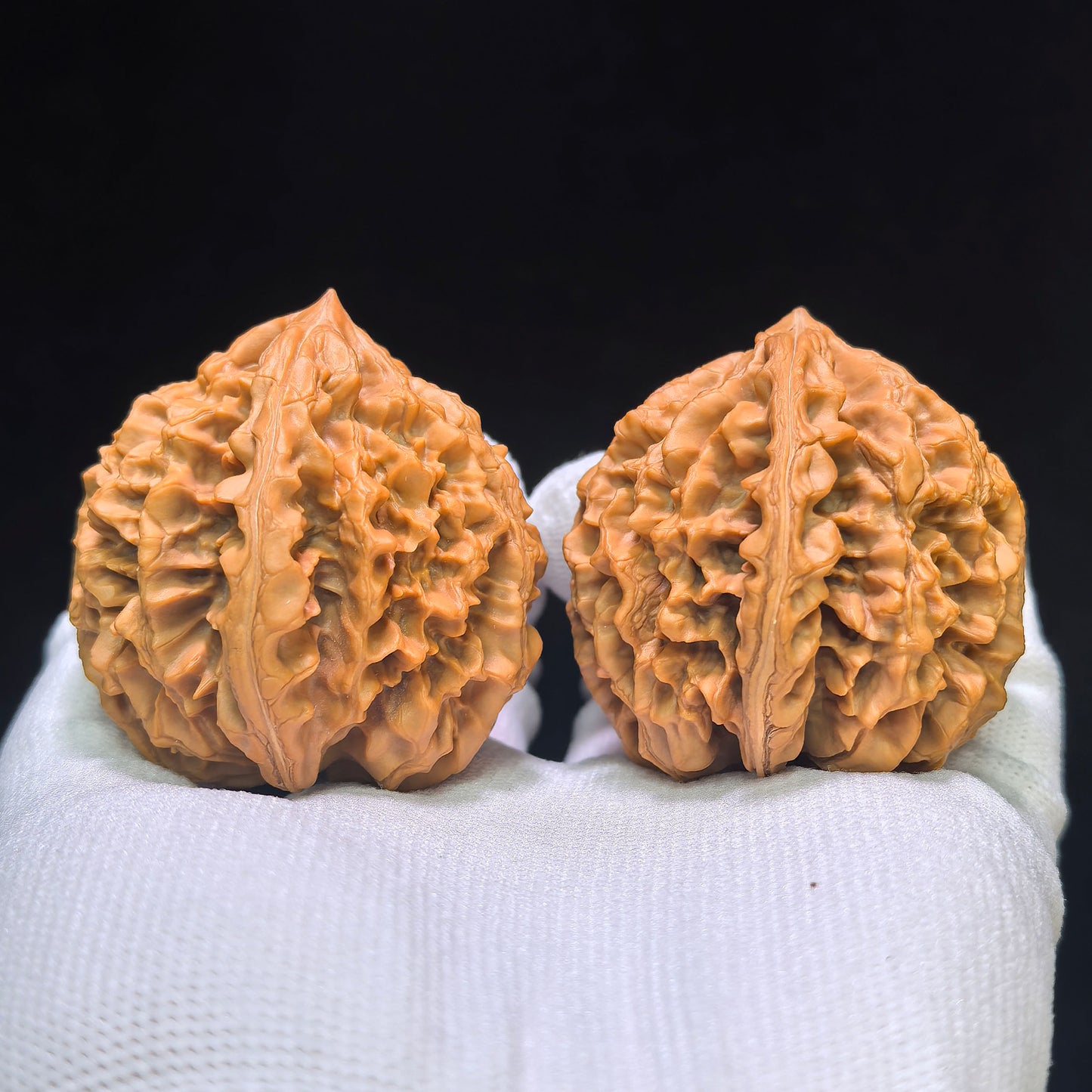 "Nine-Story Demon Tower" Jiuceng Yaota Wenwan Walnuts Pair | 46.0mm x 45.0mm | JCYT-1551C