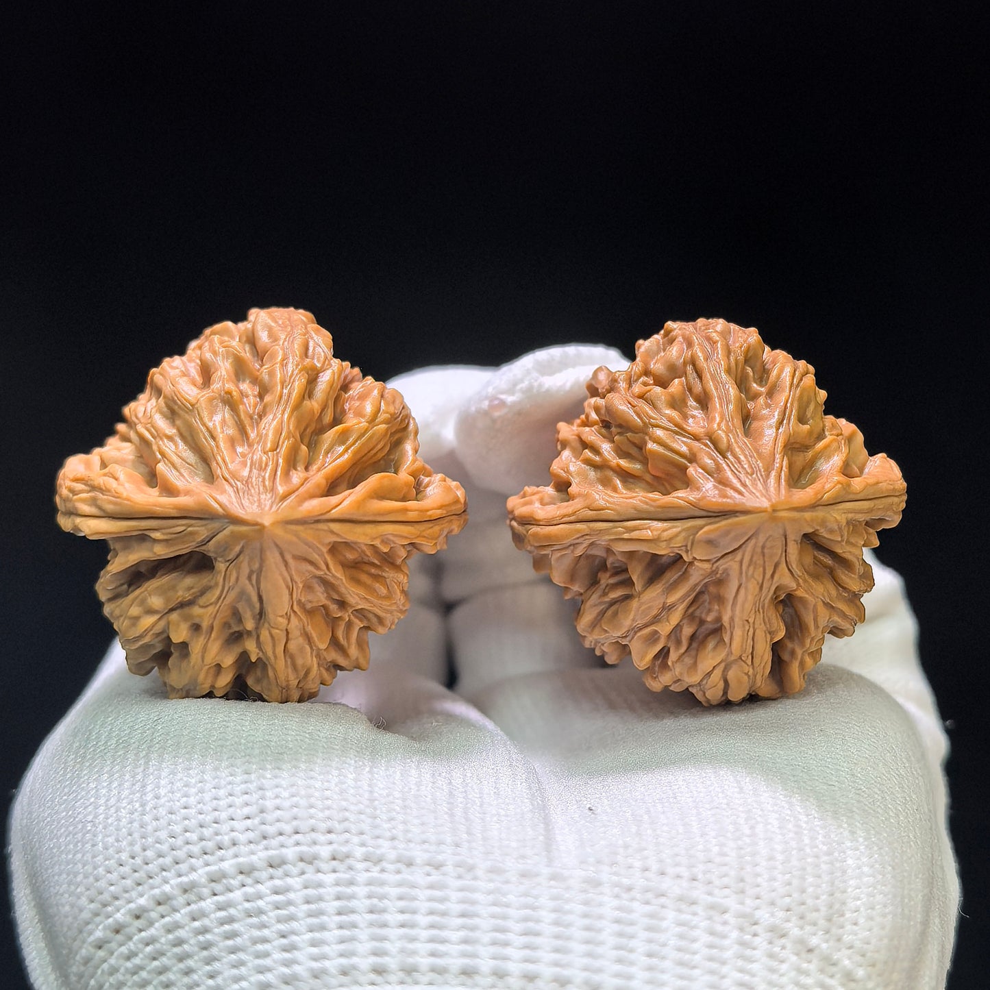 "Beijing Chicken Heart" Beijing Jixin Wenwan Walnuts Pair | 36.0mm x 36.0mm | BJJX-1103