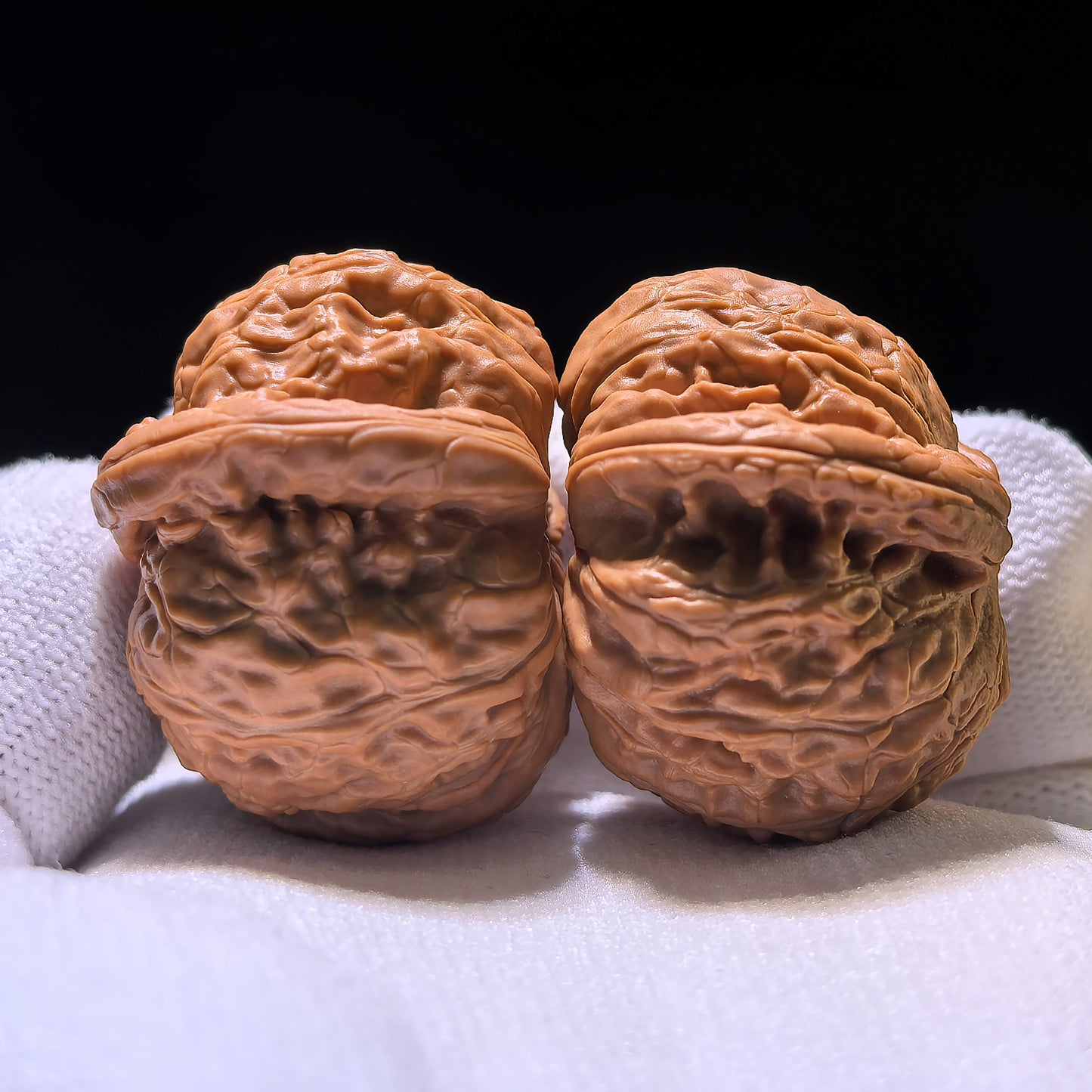 The Rare "Flying Snake" Lion Head (Fei She) Matched Pair | 34.0mm x 37.0mm | FSST-1201E