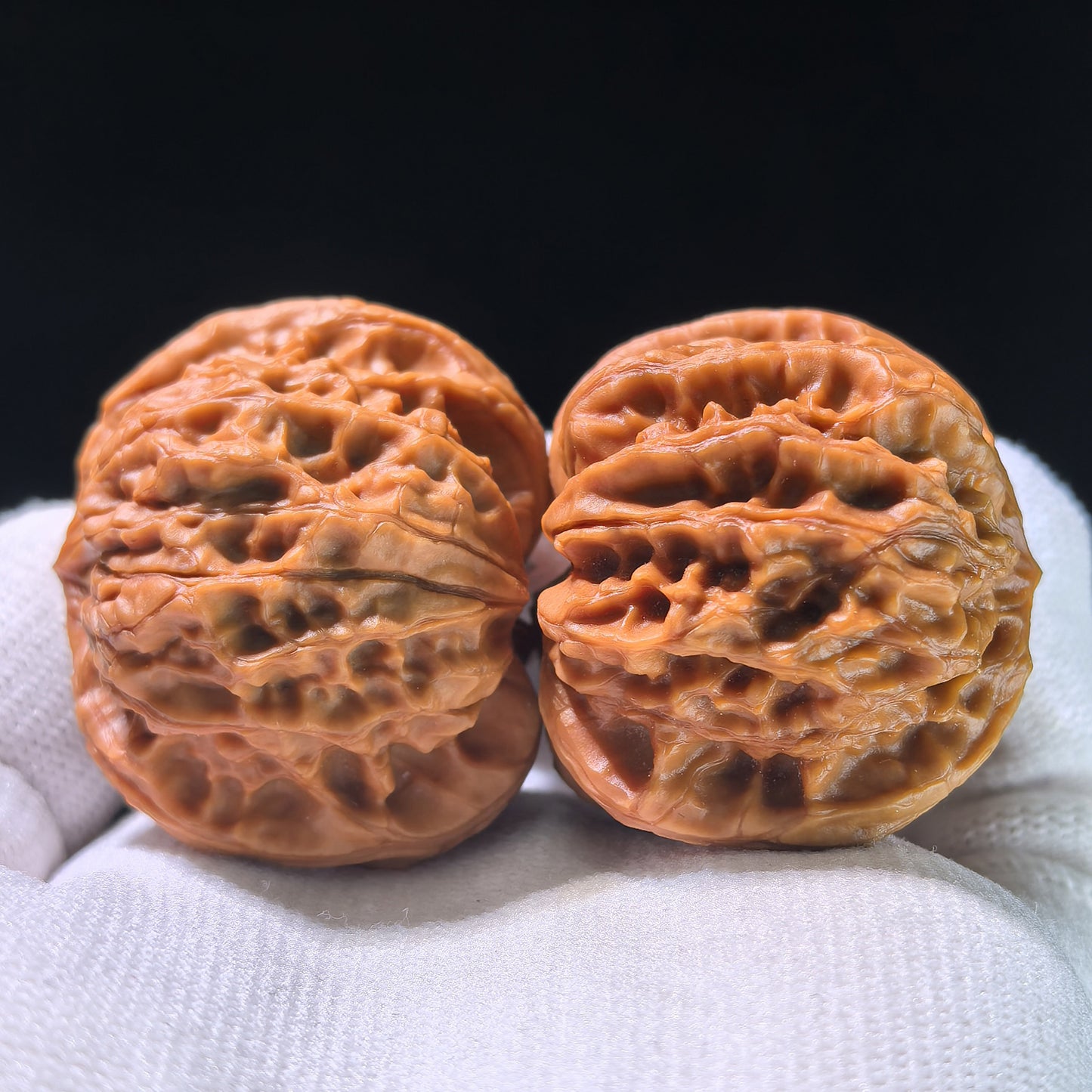 The "Imperial Seal" (Yu Xi) Y-Shaped Tri-Edge Collector's Pair | 38.0mm x 39.0mm | YSSN-1202E