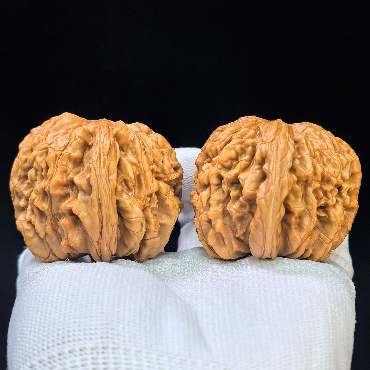 "Hua Kun Dragon" Huakunlong HKL-17E3 Low-Profile Wenwan Walnuts Pair | 47.0mm x 49.0mm | HKL-17E3