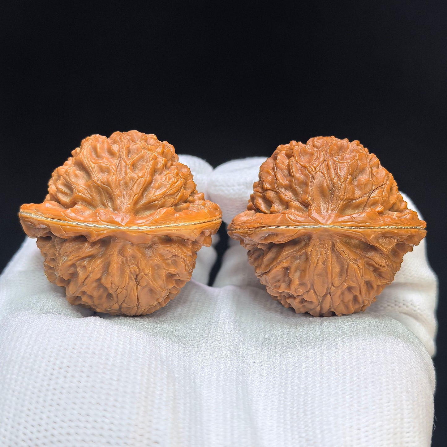 "Palace Lantern Inlaid" Gongdeng Xiangqian Wenwan Walnuts Pair | 43.0mm x 39.0mm | GDXQ-101SY