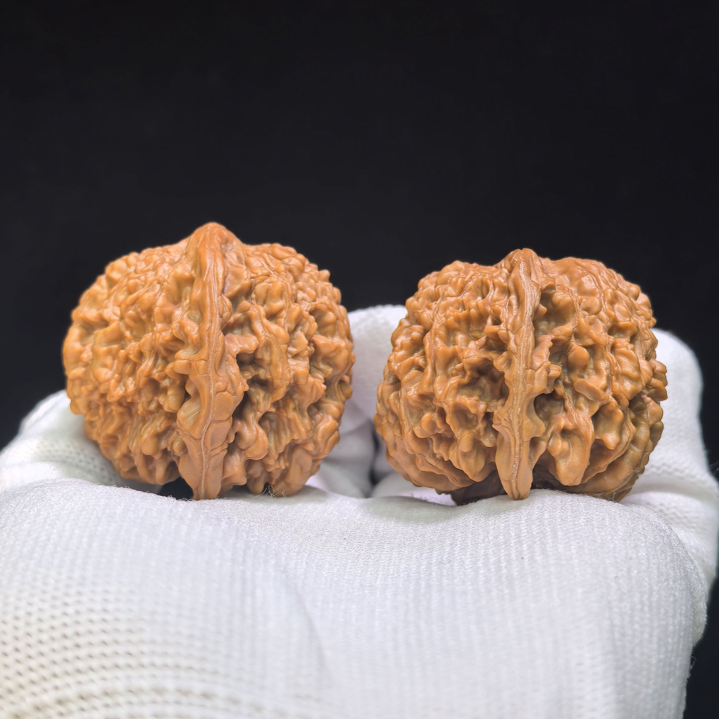 "Starry Sky" Mantianxing Wenwan Walnuts (Pair) | 43.0mm x 40.0mm | Stock ID: MTX-1003