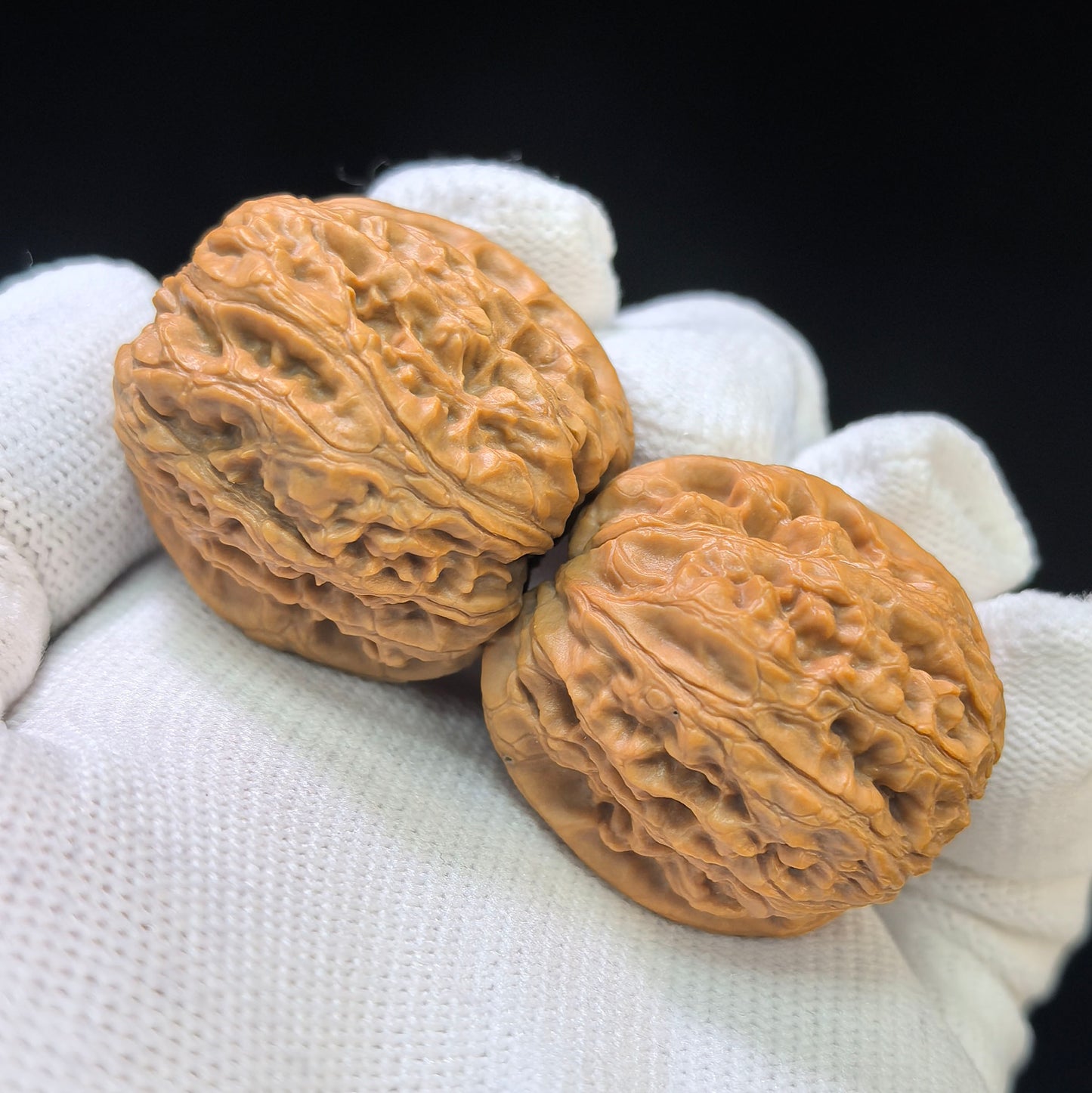 "Rainflower Stone Three-Ribbed" Yuhuashi Sanleng Multi-Ribbed Wenwan Walnuts Pair | 31.0mm x 34.0mm | YHSSN-C222E