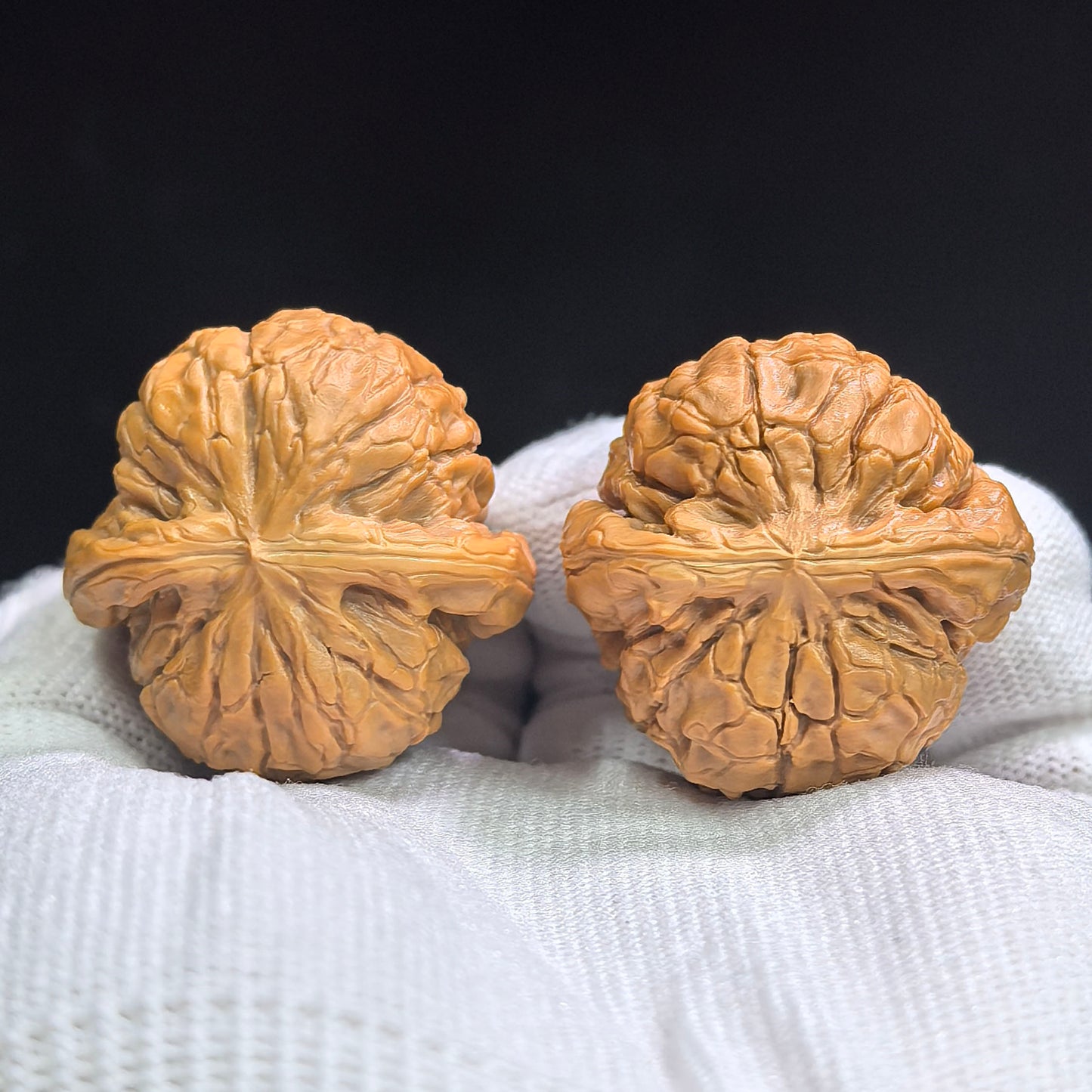 "Oracle Bone Script" Jiaguwen JGW-17B7C Low-Profile Wenwan Walnuts Pair | 35.0mm x 35.0mm | JGW-17B7C