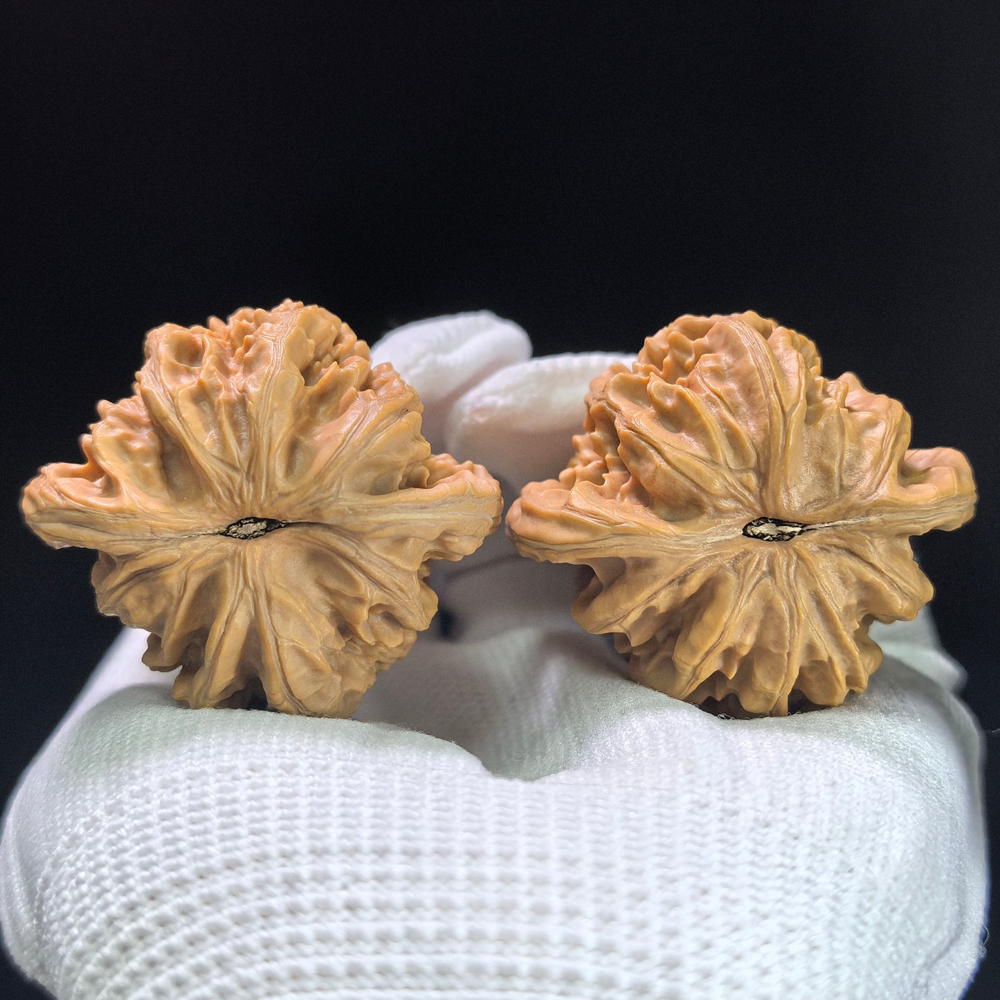 "Peach Heart" Xiayunling Wenwan Walnuts Pair | 41.0mm x 38.0mm | XYL-1406