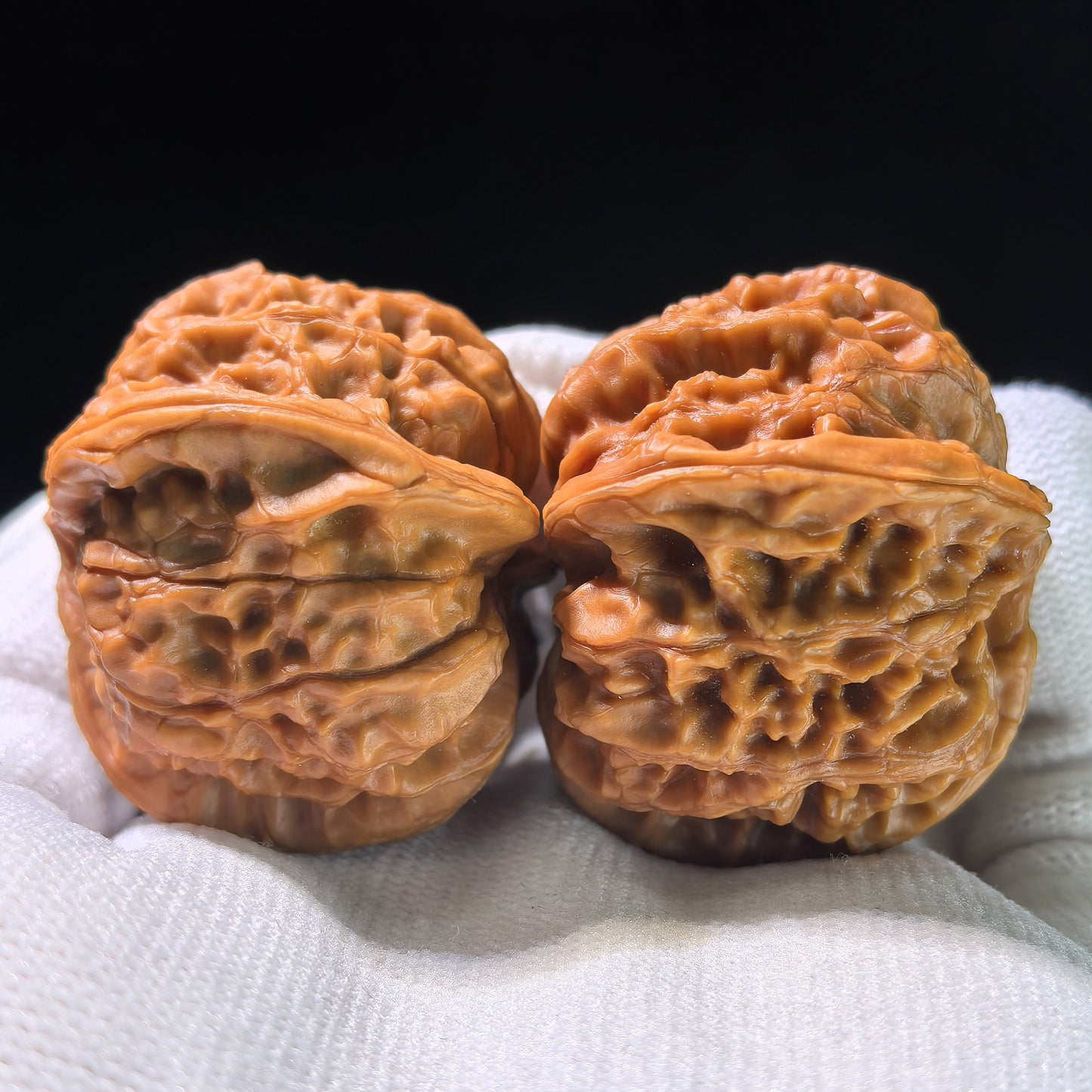 The "Imperial Seal" (Yu Xi) Y-Shaped Tri-Edge Collector's Pair | 38.0mm x 39.0mm | YSSN-1202E