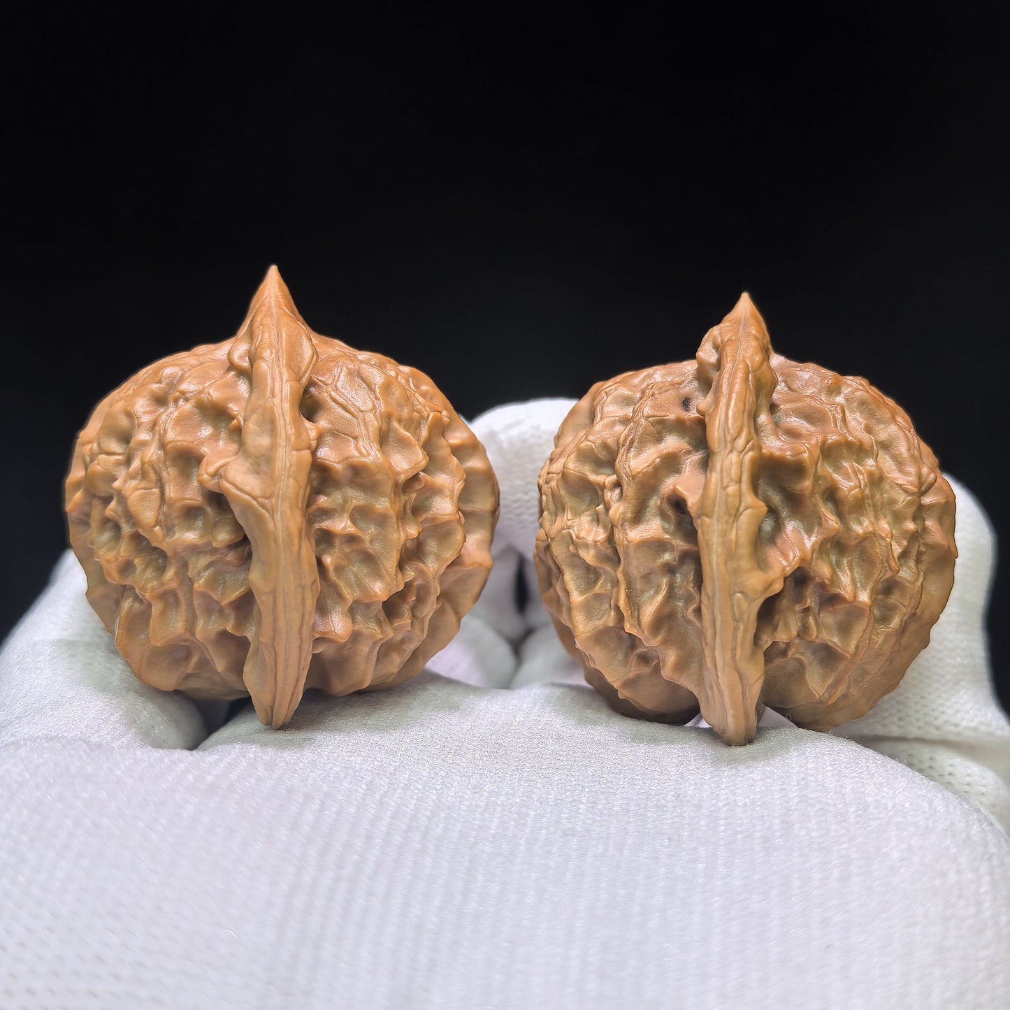 "High Apex Tutu" Gaojian Tutu Wenwan Walnuts Pair | 41.0mm x 39.0mm | TT-1551C