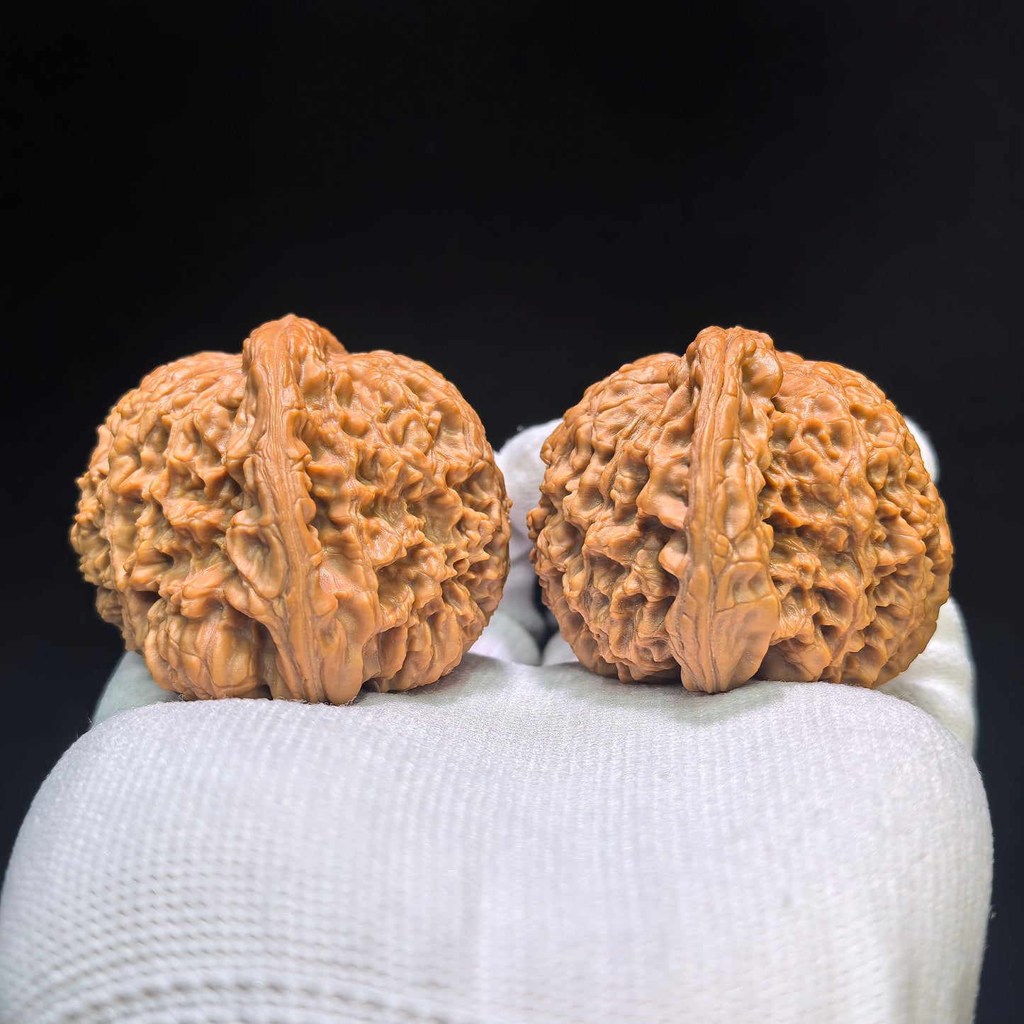 "Concave Base Nanjiangshi" Nanjiangshi Aodi Wenwan Walnuts (Pair) | 49.0mm x 45.0mm | Stock ID: NJS-1551C
