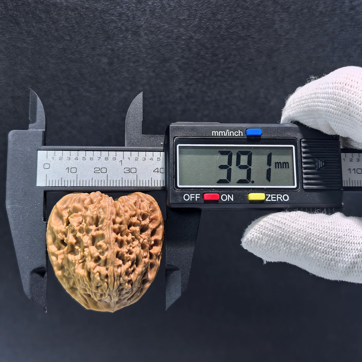 The "Triangle Nan Jiang Shi" Pair | 39.0mm x 37.0mm | NJS-409