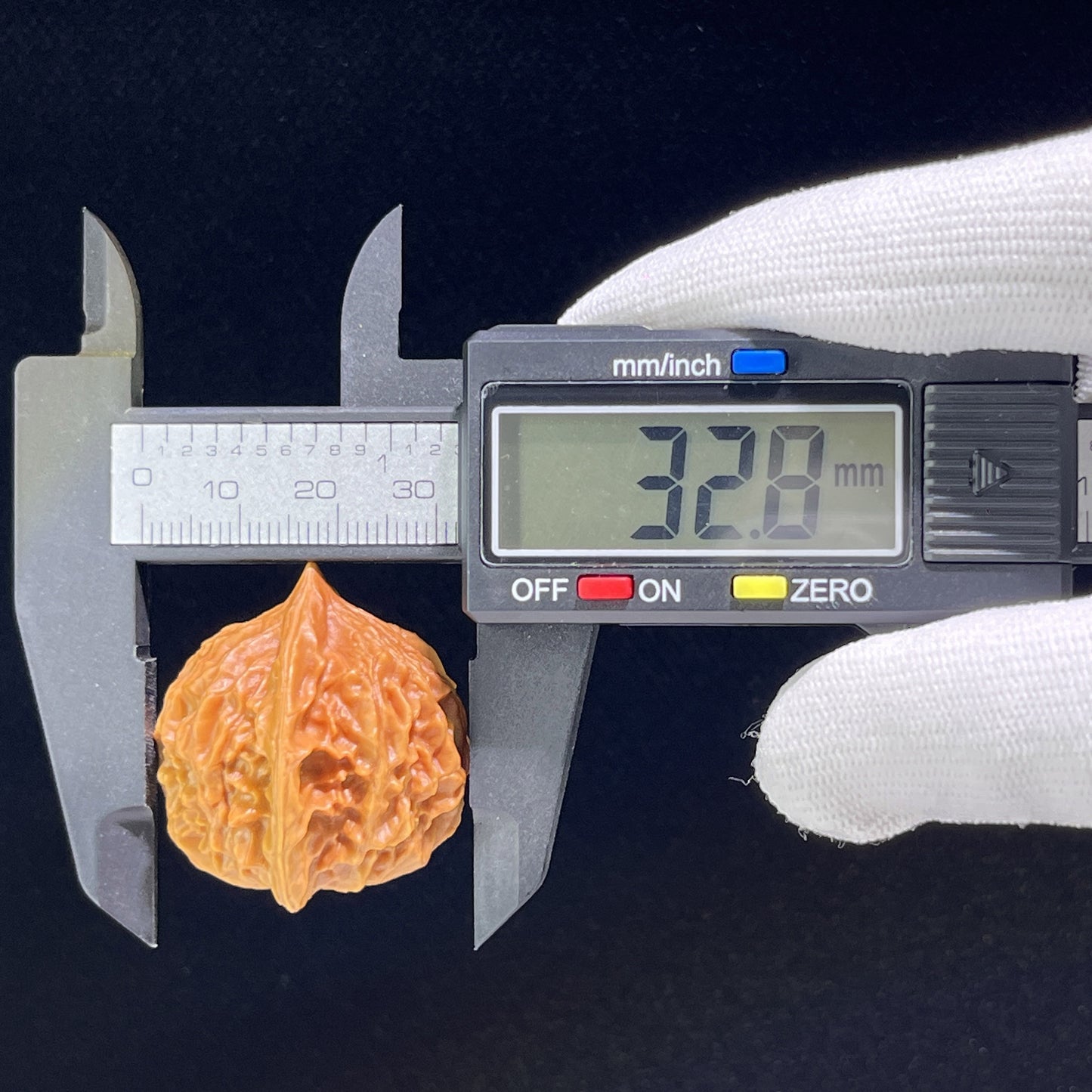The "Coral Tower" (Shan Hu Ta) Miniature Balanced Pair | 33.0mm x 33.0mm | SHT-706
