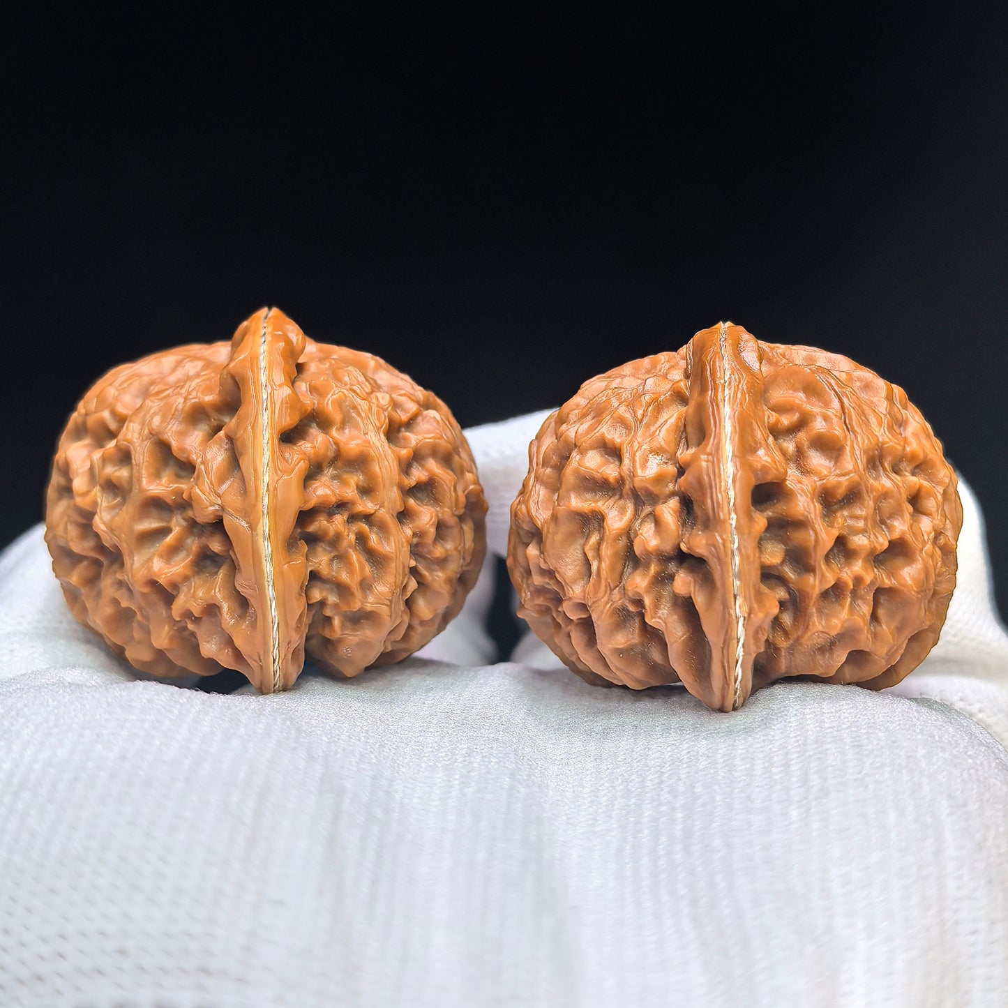 "Palace Lantern Inlaid" Gongdeng Xiangqian Wenwan Walnuts Pair | 43.0mm x 39.0mm | GDXQ-101SY