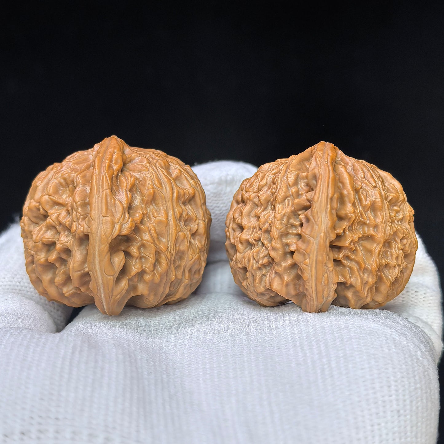 "Heart-Shaped Concave Base White Lion" Aodi Xinxing Baishizi Low-Profile Wenwan Walnuts Pair | 38.0mm x 37.0mm | BSJ-SY1F2