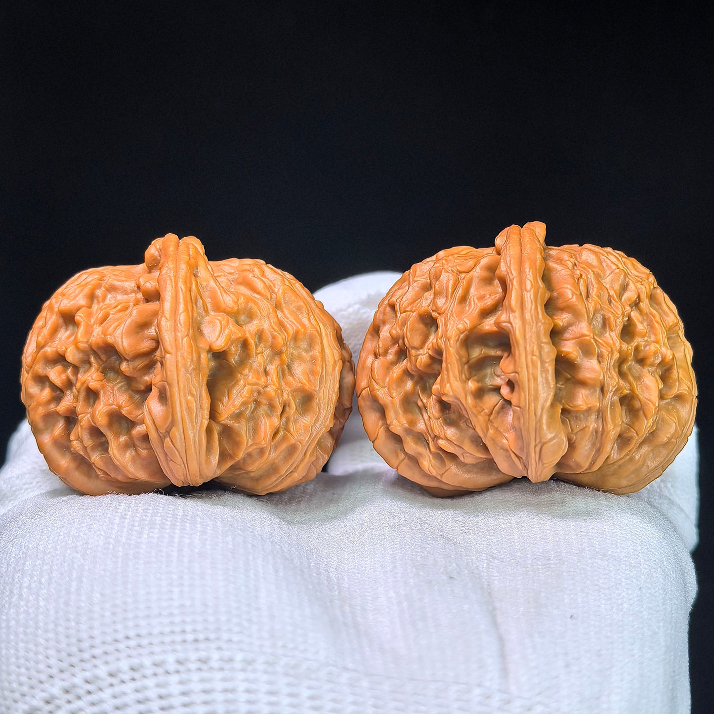 Low-Apex White Lion Head (Men Jian Bai Shi Zi) Scholar Walnuts Pair | Premium Select 45.0mm x 46.0mm | Classic Deep-Belly Format | Stock ID: BSJ-1303C