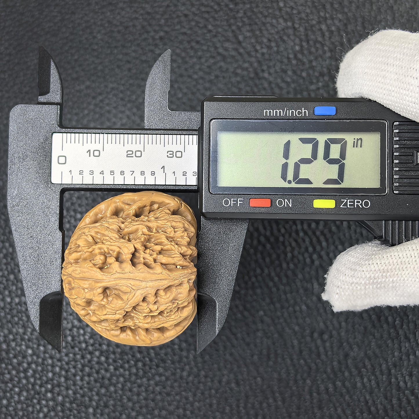 The "Pinggu Ingot" (Pinggu Yuan Bao) Pair | 37.0mm x 42.0mm | PGYB-404