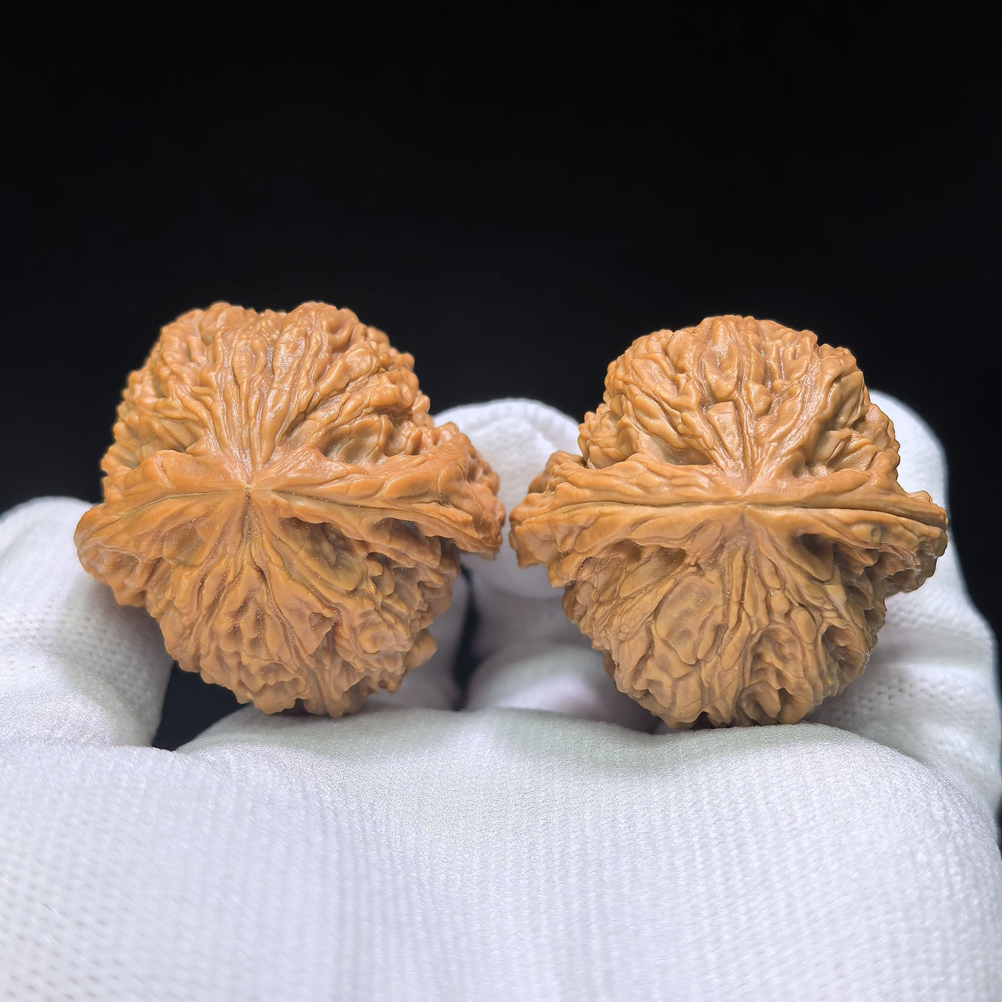 "Triangle Nanjiang Stone" Sanjiao Nanjiangshi Wenwan Walnuts Pair | 38.0mm x 38.0mm | NJS-1512C