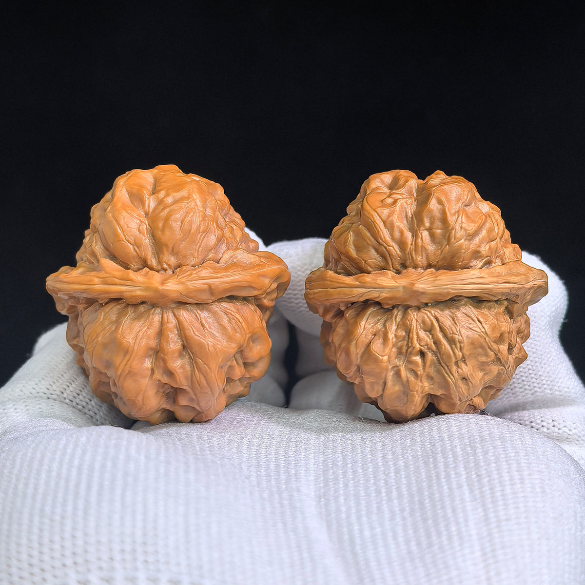 Compact Broad-Shouldered Hamatou Wenwan Walnut Pair | 39.0mm x 40.0mm | HMT-SY1G8
