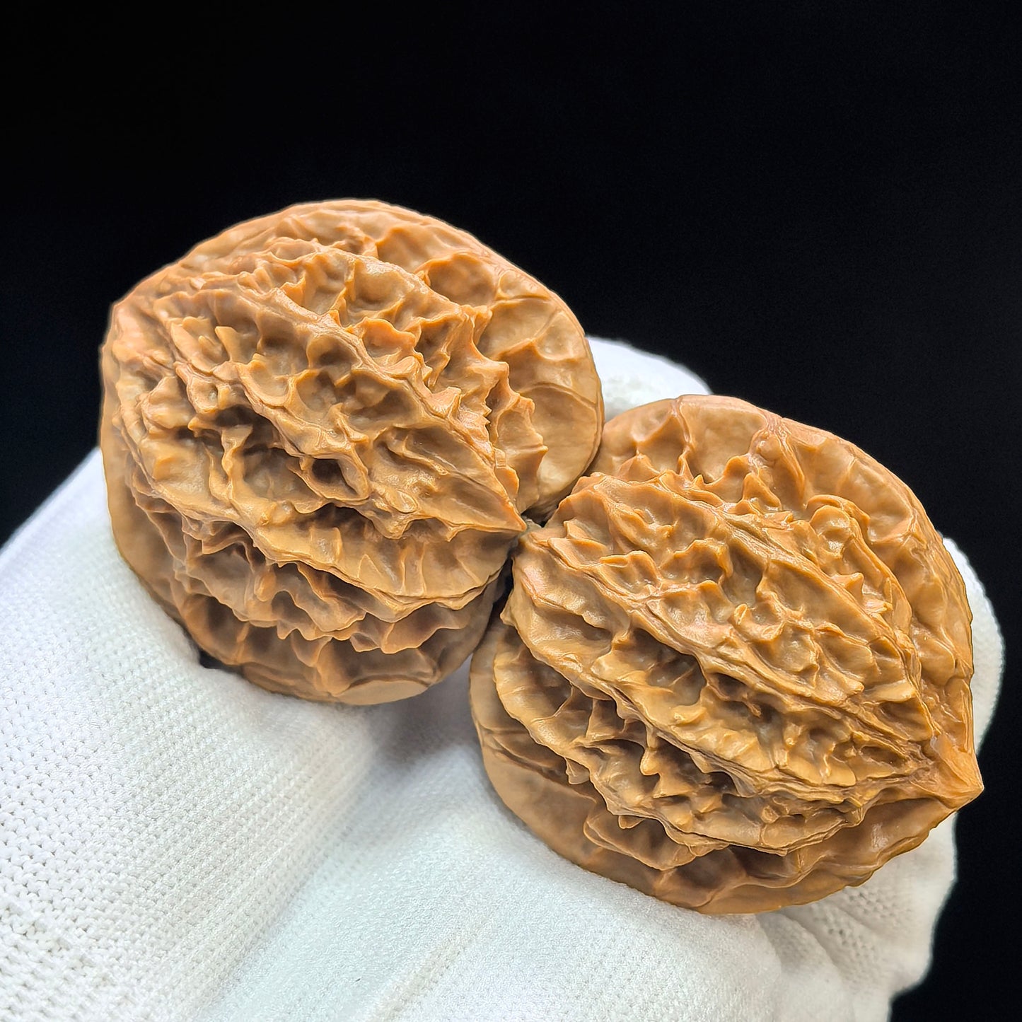 "Lantern Lionhead" Denglong Shizitou Low-Profile Wenwan Walnuts Pair | 45.0mm x 42.0mm | DL-1502C