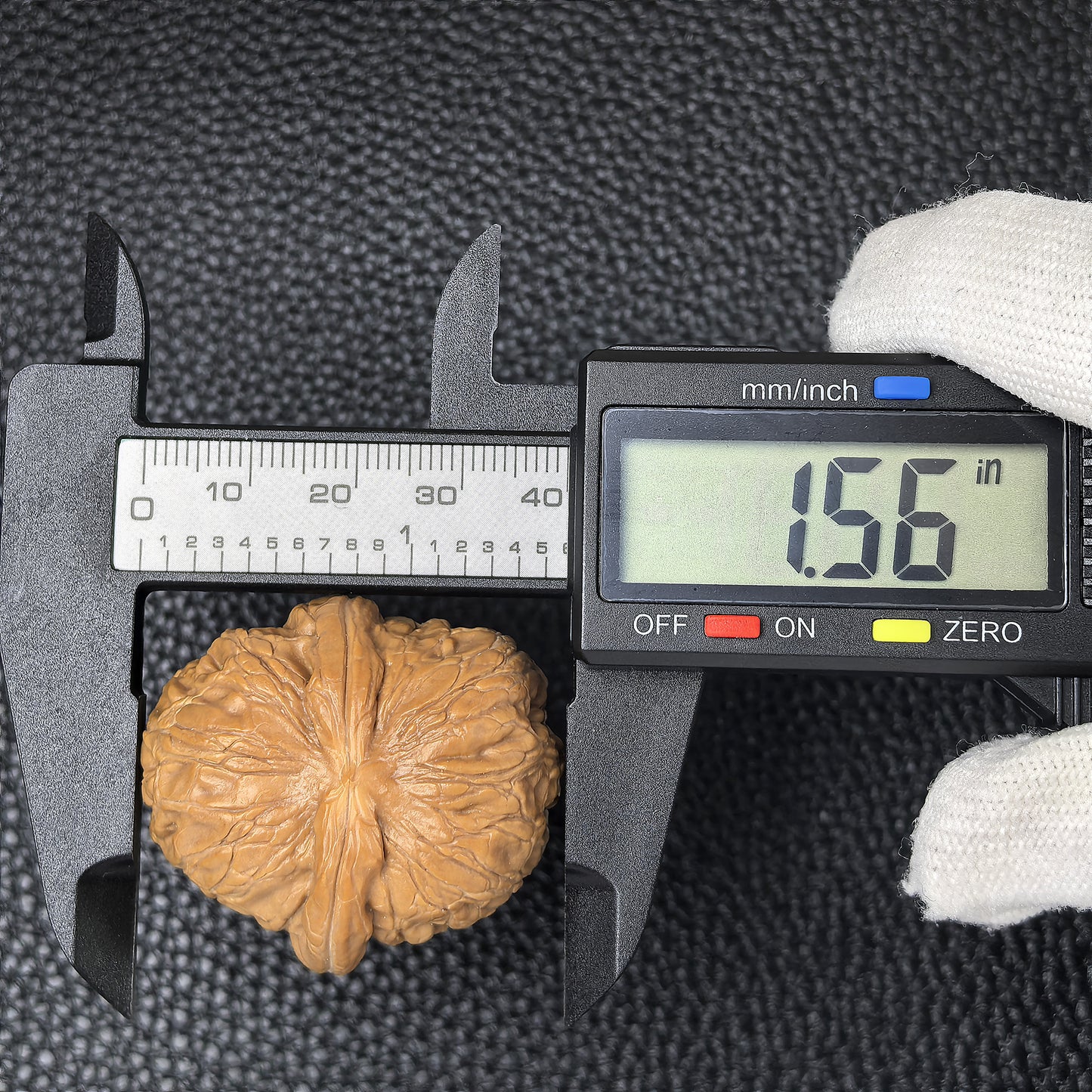 The "Pinggu Ingot" (Pinggu Yuan Bao) Pair | 35.0mm x 39.0mm | PGYB-402