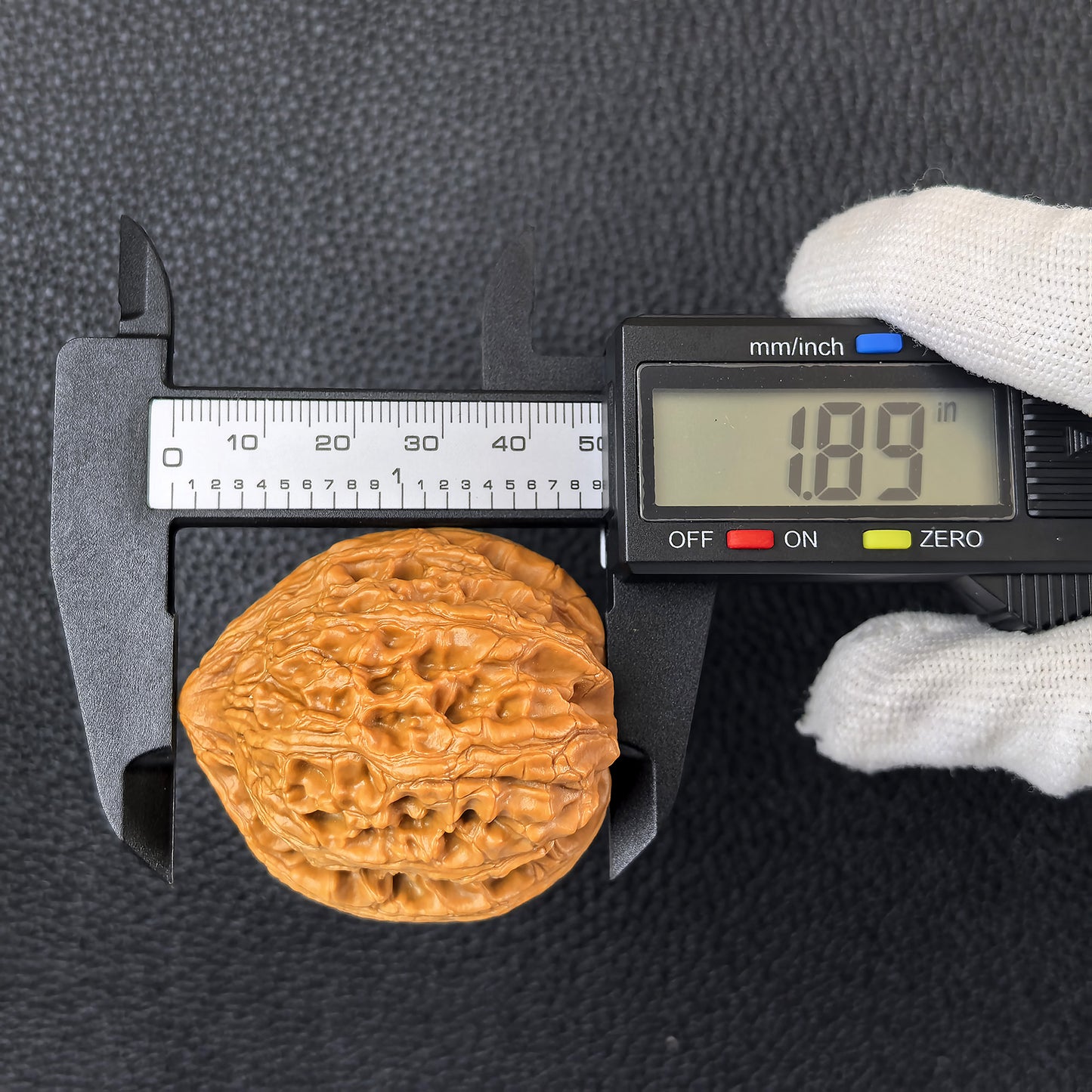 The "Da Gu Stone" (Da Gu Shi) Pair | 43.0mm x 43.0mm | DKS-301