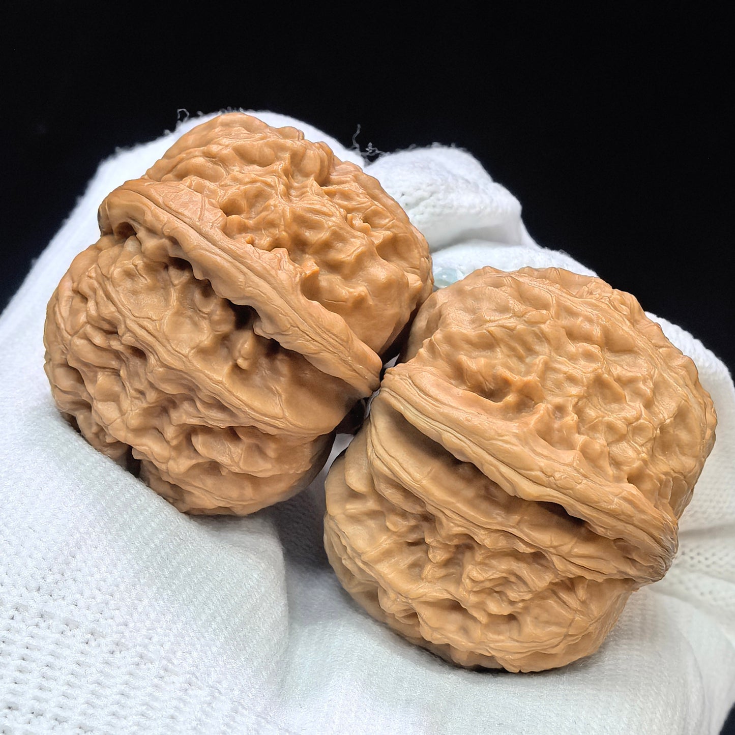 "Spherical White Lion" Qiuxing Baishizi Low-Profile Wenwan Walnuts Pair | 41.0mm x 41.0mm | QXBSJ-1502C