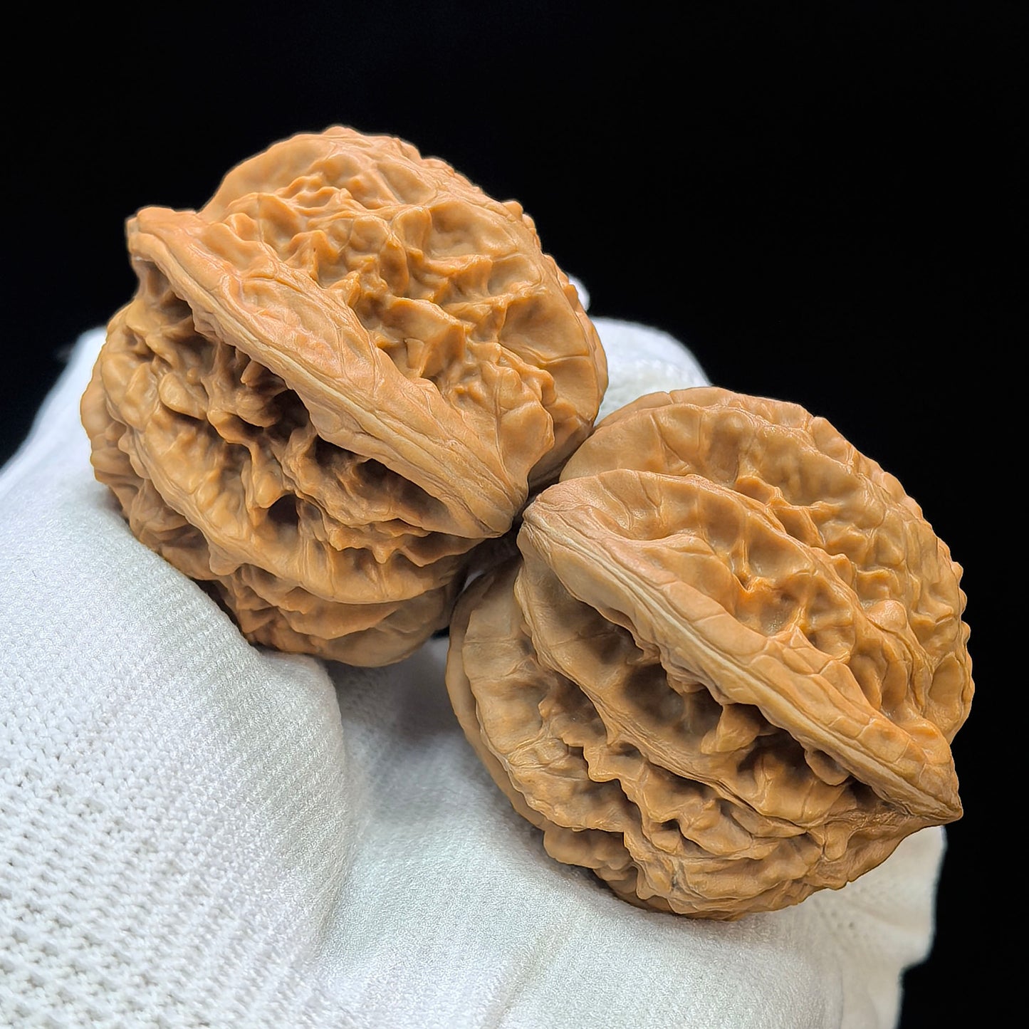 "Peach Heart Xiayun Ridge" Taoxin Xiayunling XYL-1505C Low-Profile Wenwan Walnuts Pair | 43.0mm x 41.0mm | XYL-1505C
