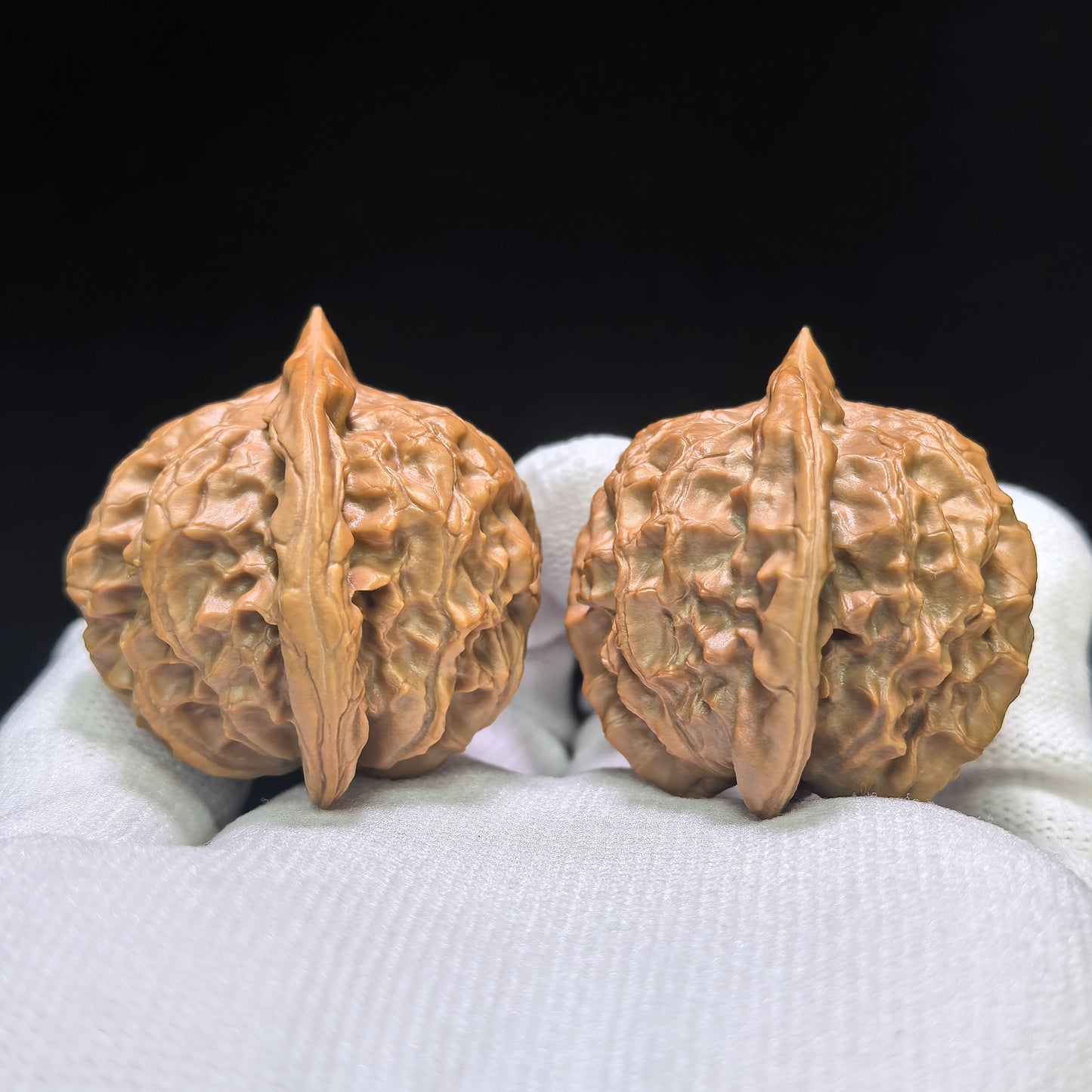 "High Apex Tutu" Gaojian Tutu Wenwan Walnuts Pair | 41.0mm x 39.0mm | TT-1551C