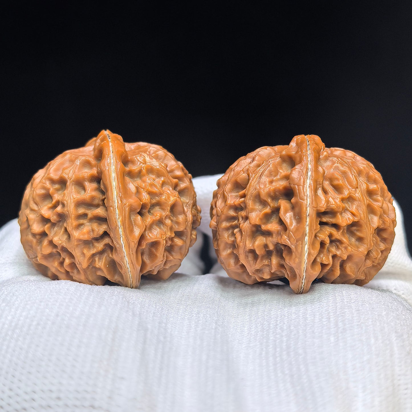 "Palace Lantern Inlaid" Gongdeng Xiangqian Wenwan Walnuts Pair | 43.0mm x 39.0mm | GDXQ-101SY