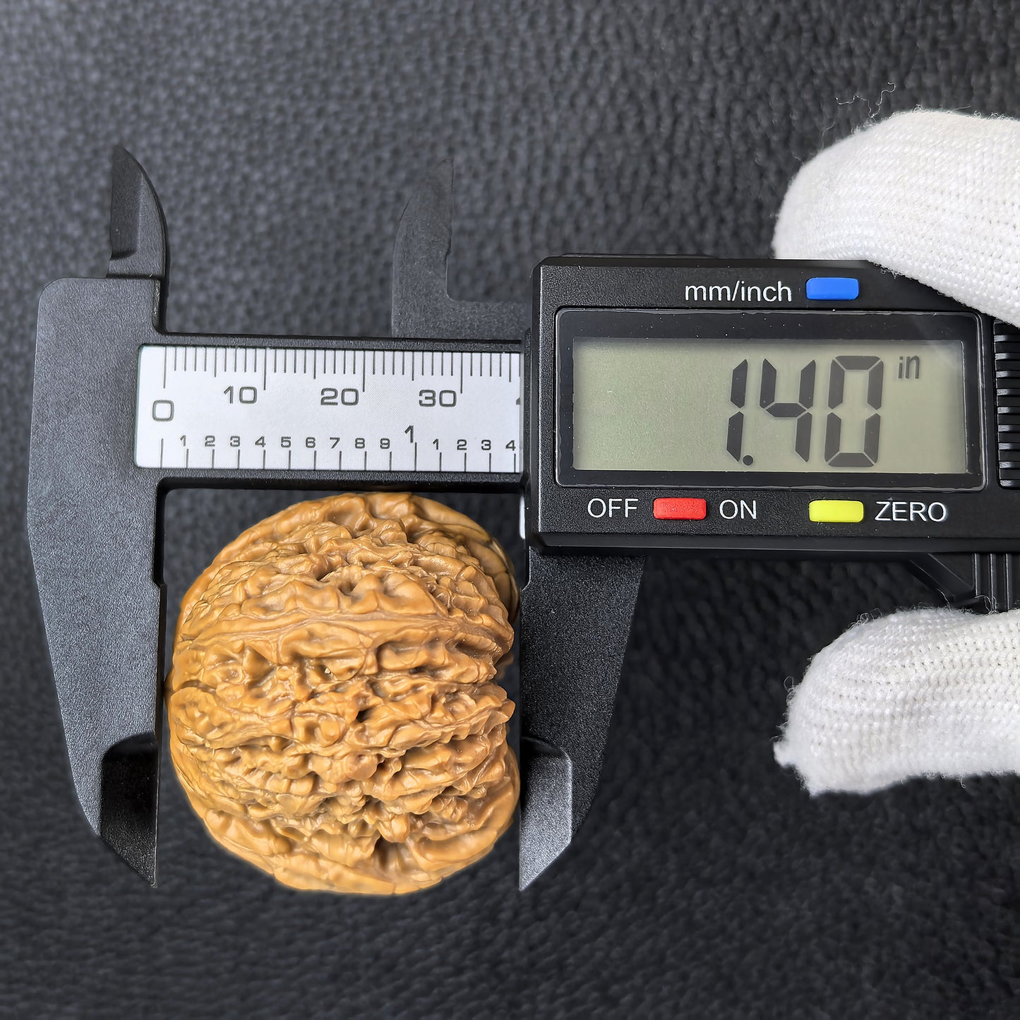 The "Hundred Longevity" (Bai Shou) Pair | 42.0mm x 42.0mm | BSJ-403