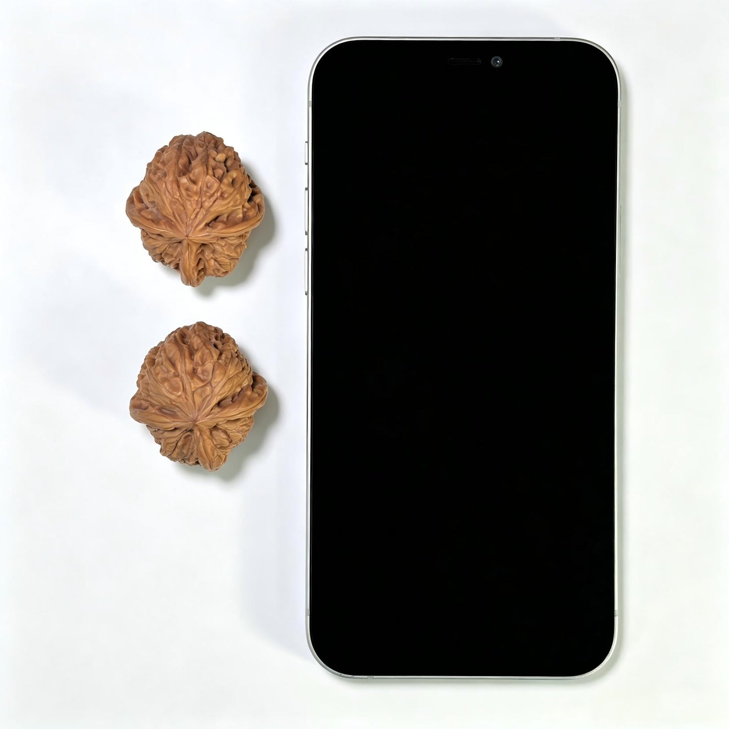 "Rainflower Stone Three-Ribbed" Yuhuashi Sanleng Multi-Ribbed Wenwan Walnuts Pair | 31.0mm x 34.0mm | YHSSN-C222E
