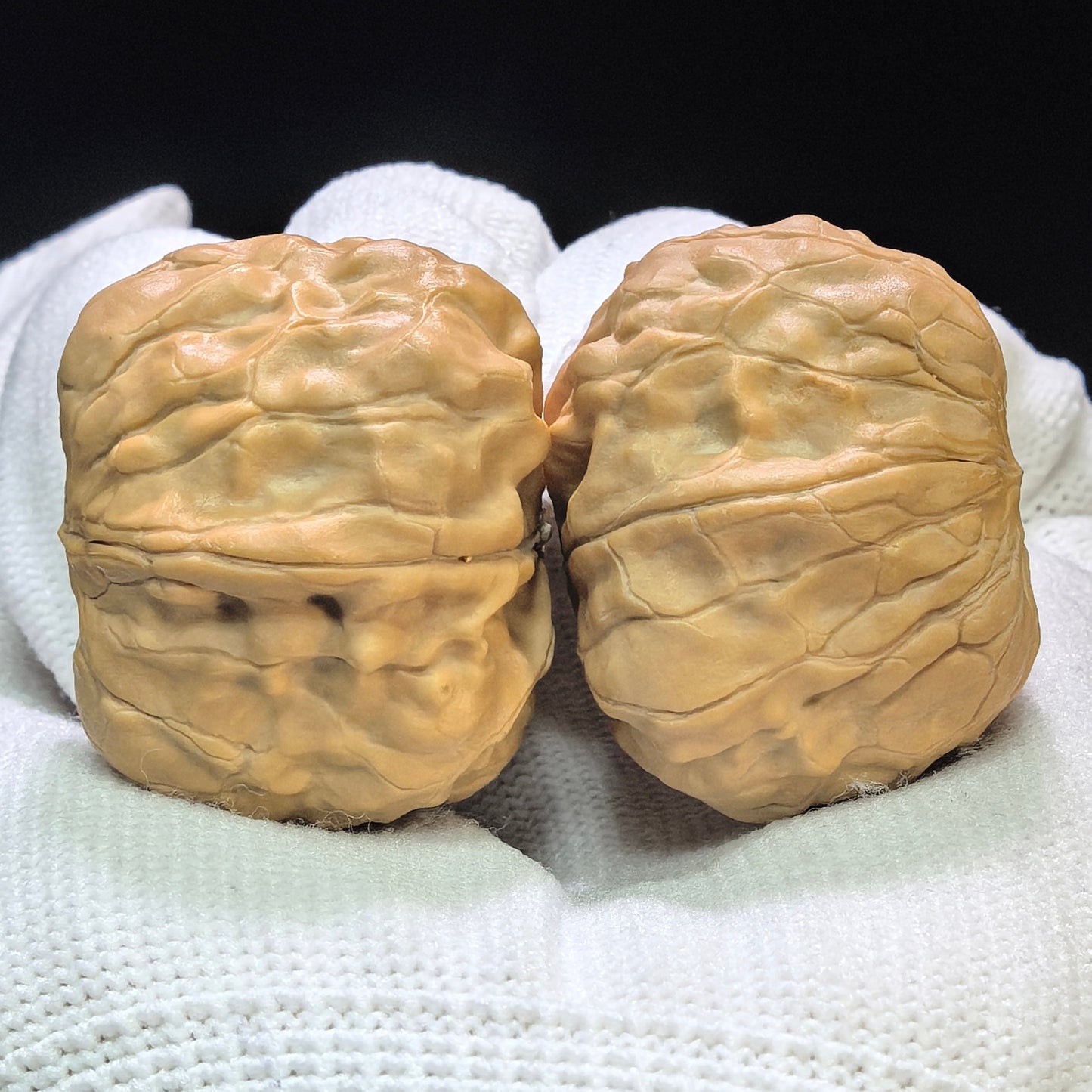 "Golden Toad Vessel" Jinchanzun JCZ-1601 Low-Profile Wenwan Walnuts Pair | 29.0mm x 34.0mm | JCZ-1601