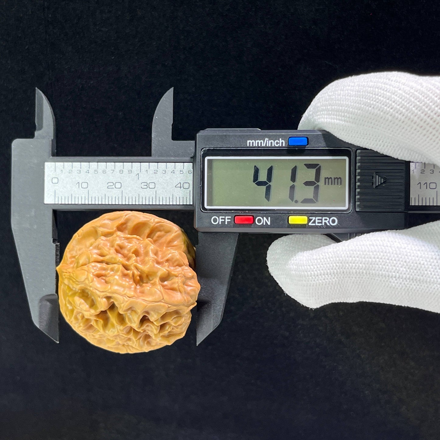 The "Happy Reunion" (He Huan) Ultra-Plump Pair | 43.0mm x 46.0mm | HH-704