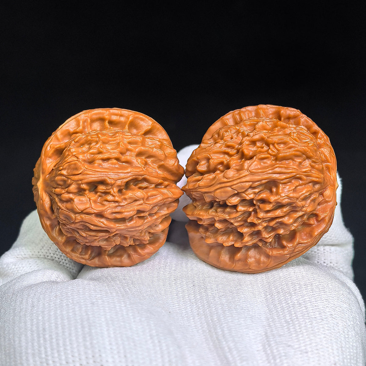 Pufferfish-Profile “White Lion Half-Wall” Wenwan Walnut Pair — 44.0mm x 41.0mm / 42.0mm x 39.0mm | BSZBB-1401E
