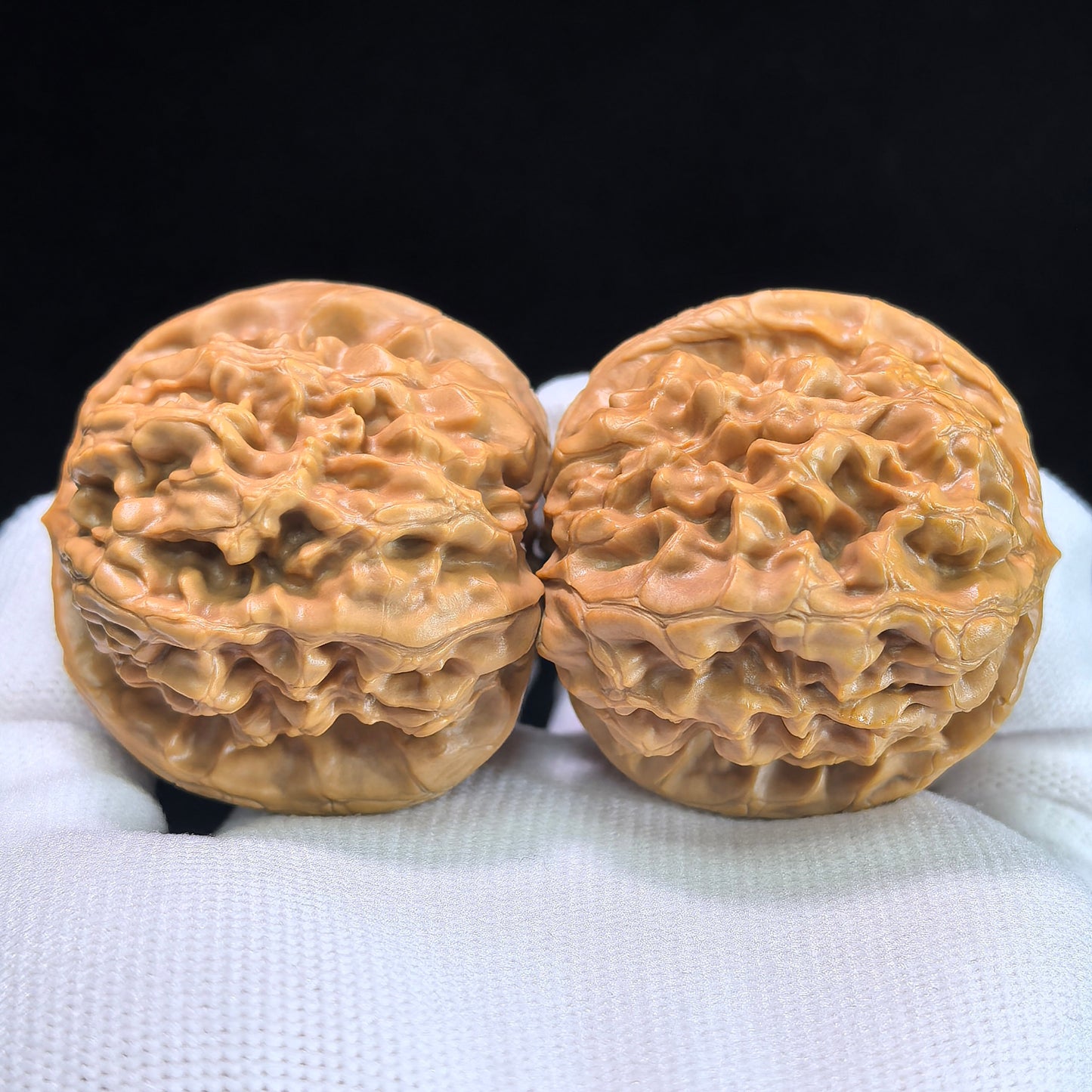 The "Happy Reunion" (He Huan) Ultra-Plump Pair | 43.0mm x 46.0mm | HH-704