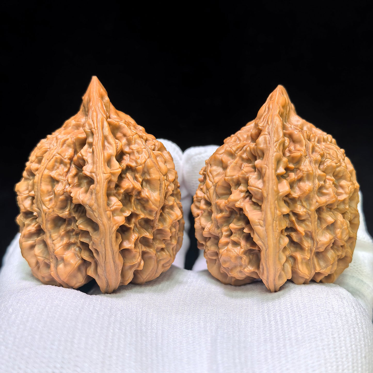 "Kylin-Pattern Peach Heart Concave Base" Qilinwen Taoxin Aodi Wenwan Walnuts (Pair) | 47.0mm x 42.0mm | Stock ID: QLW-1552C