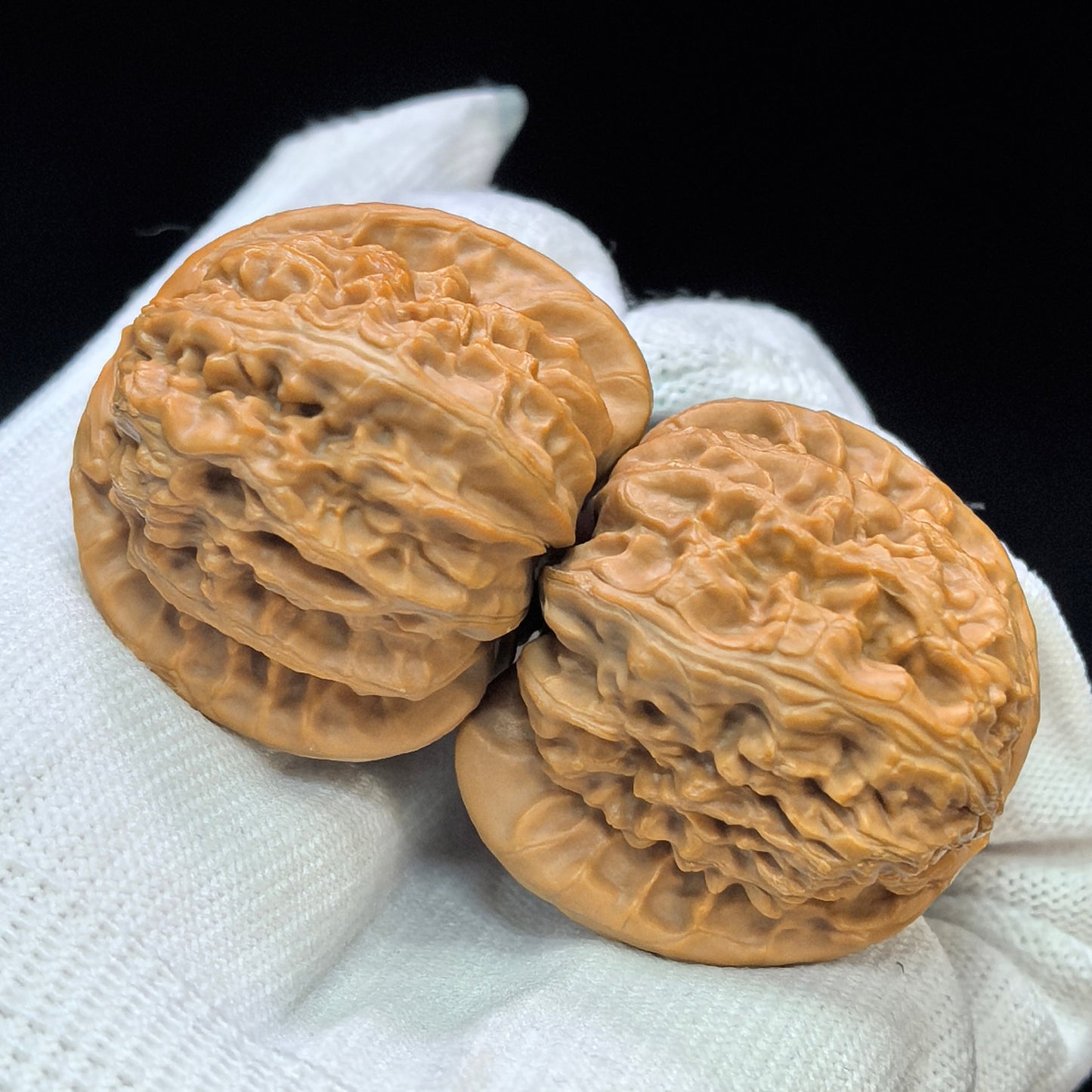 "Spherical White Lionhead" Qiuxing Baishizi QXBSJ-1505C Low-Profile Wenwan Walnuts Pair | 41.0mm x 40.0mm | QXBSJ-1505C