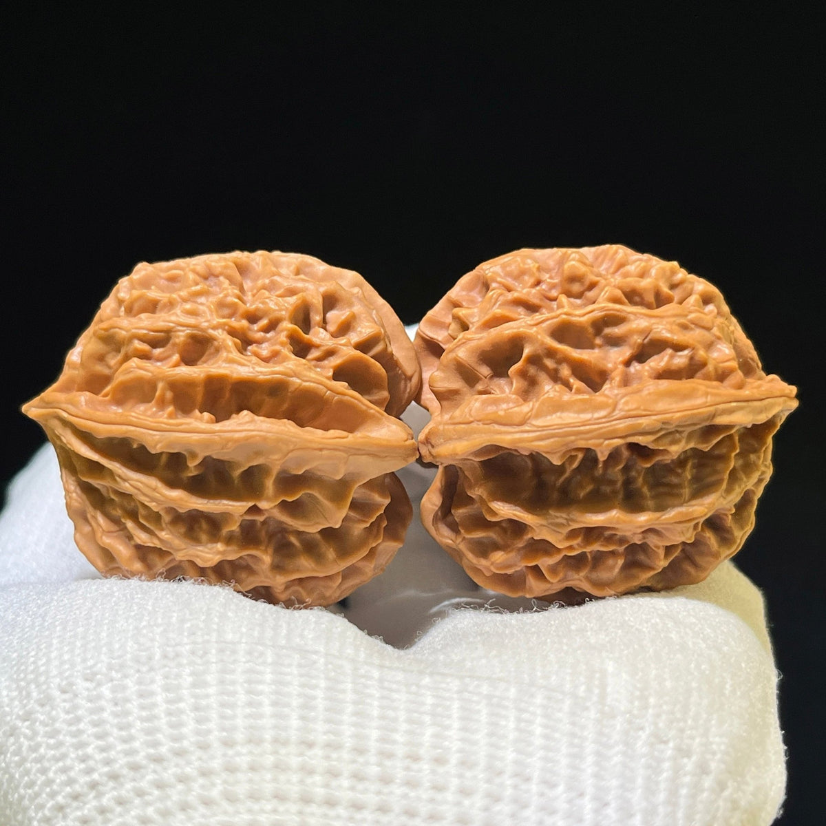 "Apple Garden" Pingguoyuan PGY-1108 Low-Profile Wenwan Walnuts Pair | 41.0mm x 38.0mm | PGY-1108 - ThePatinaProject