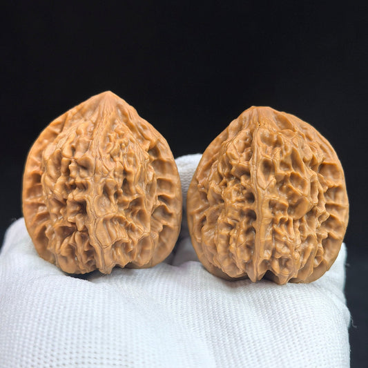 "Beijing Chicken Heart" Beijing Jixin BJJX-17A5C Wenwan Walnuts Pair | 44.0mm x 44.0mm | BJJX-17A5C - ThePatinaProject