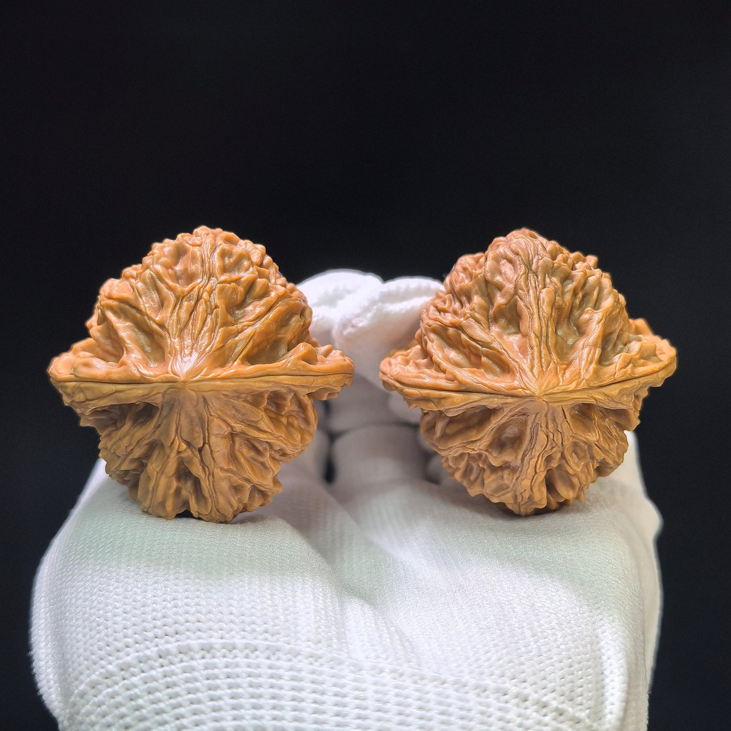 "Beijing Chicken-Heart" Beijing Jixin Classic Heritage Wenwan Walnuts Pair | 41.0mm x 40.0mm | BJJX-1106 - ThePatinaProject