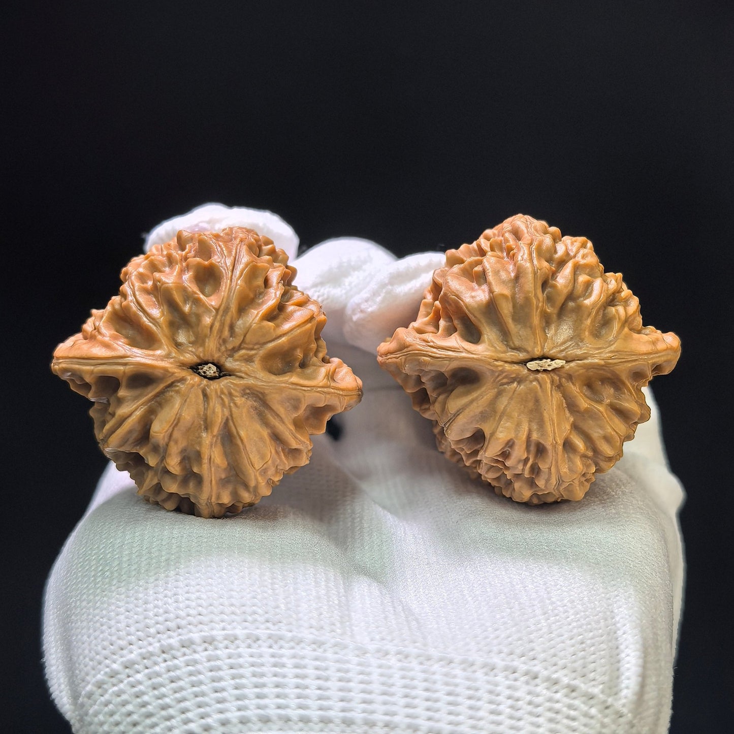 "Beijing Chicken-Heart" Beijing Jixin Classic Heritage Wenwan Walnuts Pair | 41.0mm x 40.0mm | BJJX-1106 - ThePatinaProject