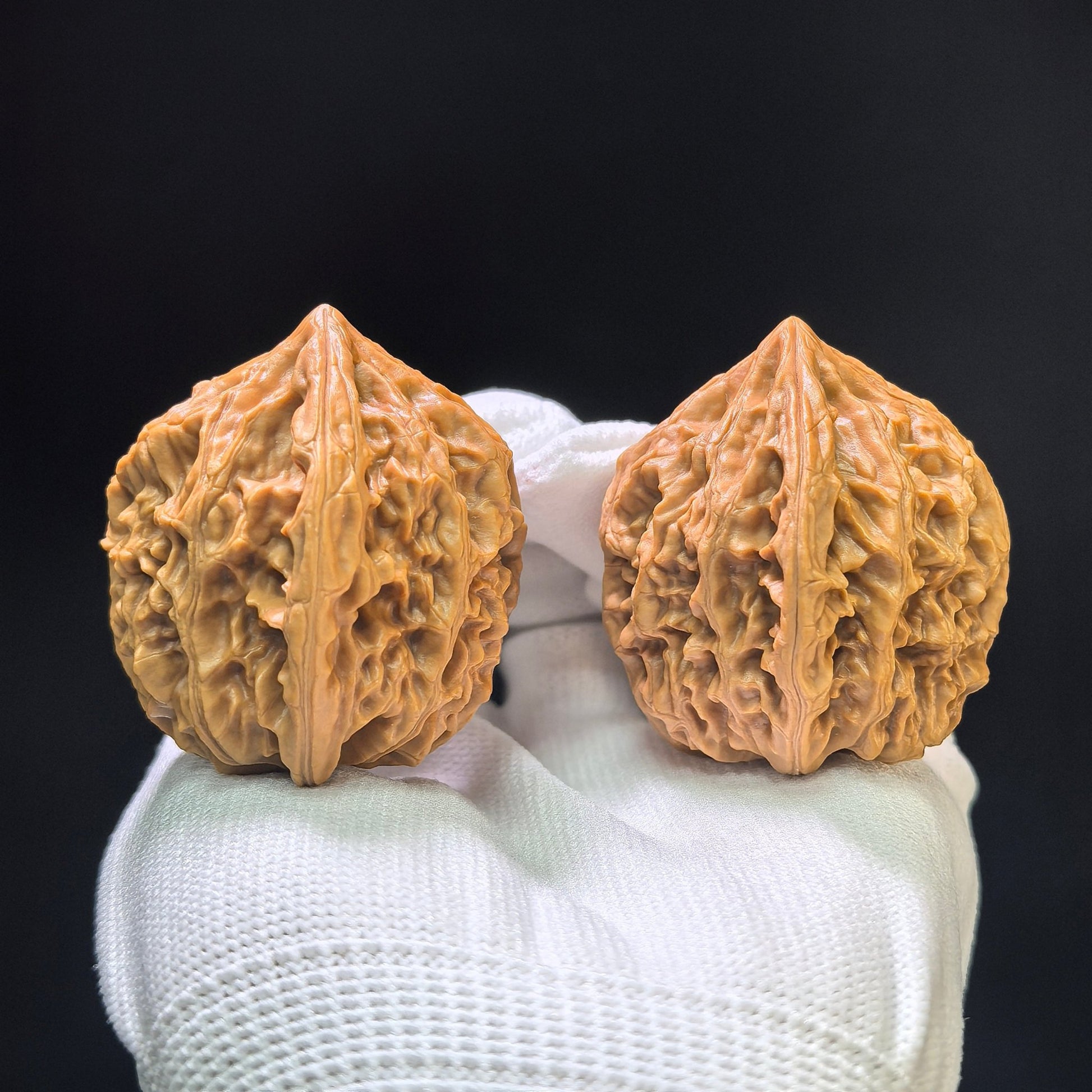 "Beijing Chicken-Heart" Beijing Jixin Classic Heritage Wenwan Walnuts Pair | 41.0mm x 40.0mm | BJJX-1106 - ThePatinaProject